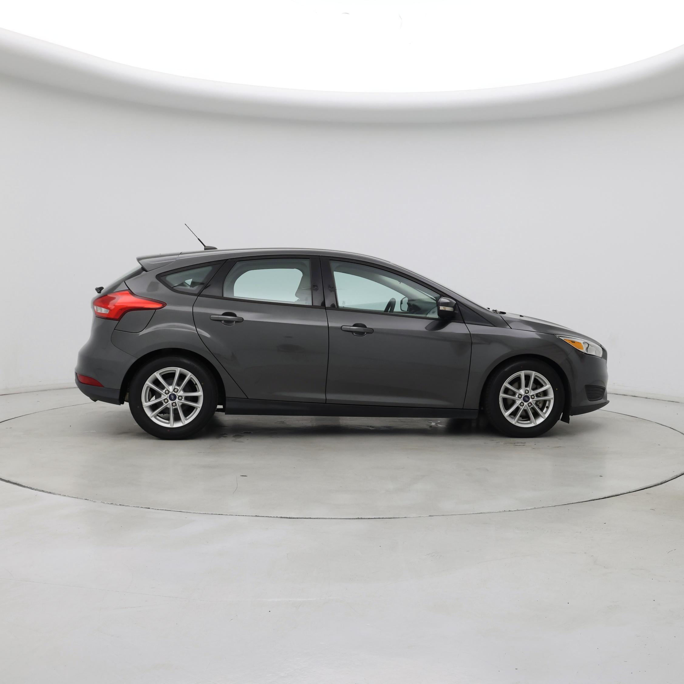 Thumbnail: 2016 Ford Focus - 7