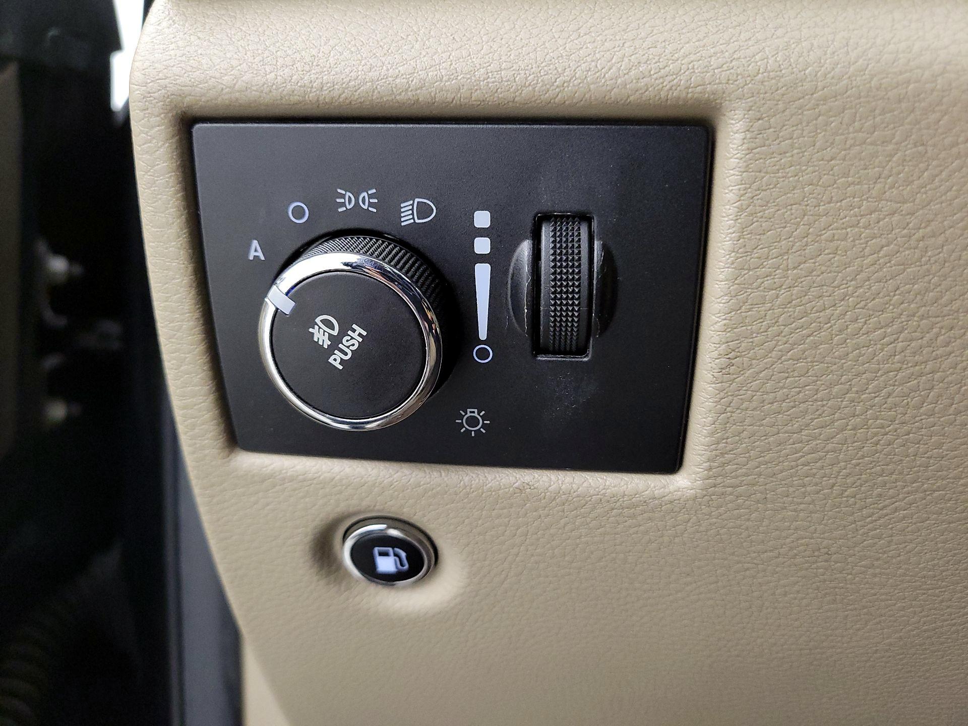 Thumbnail: 2014 Jeep Grand Cherokee - 13