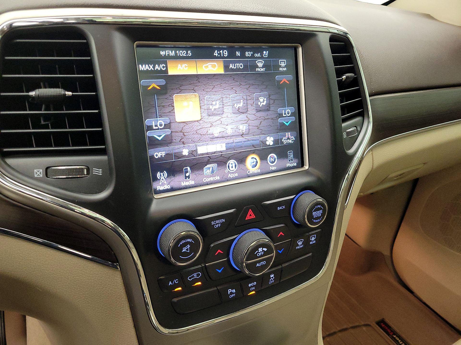Thumbnail: 2014 Jeep Grand Cherokee - 17