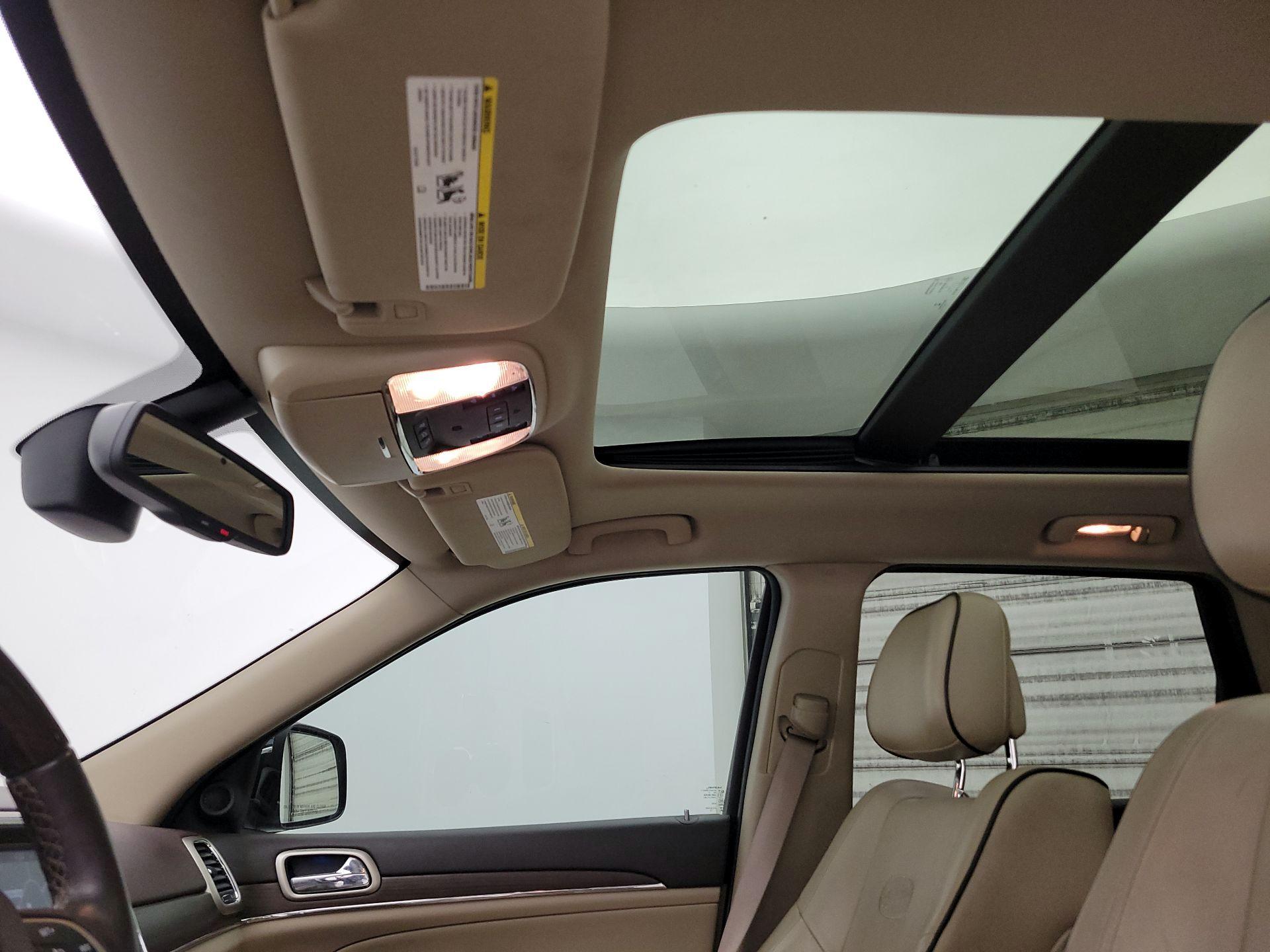 Thumbnail: 2014 Jeep Grand Cherokee - 20