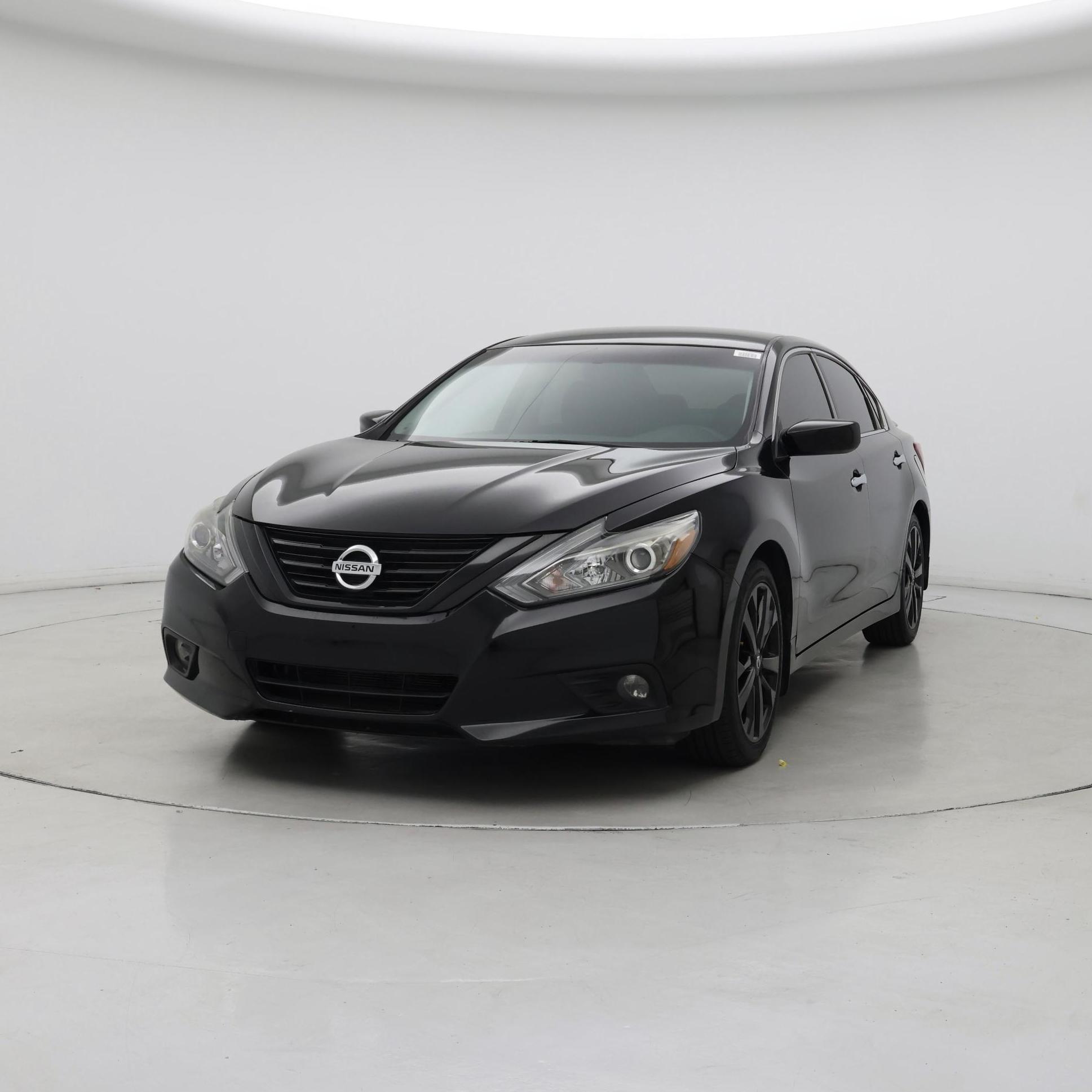 Thumbnail: 2018 Nissan Altima - 4