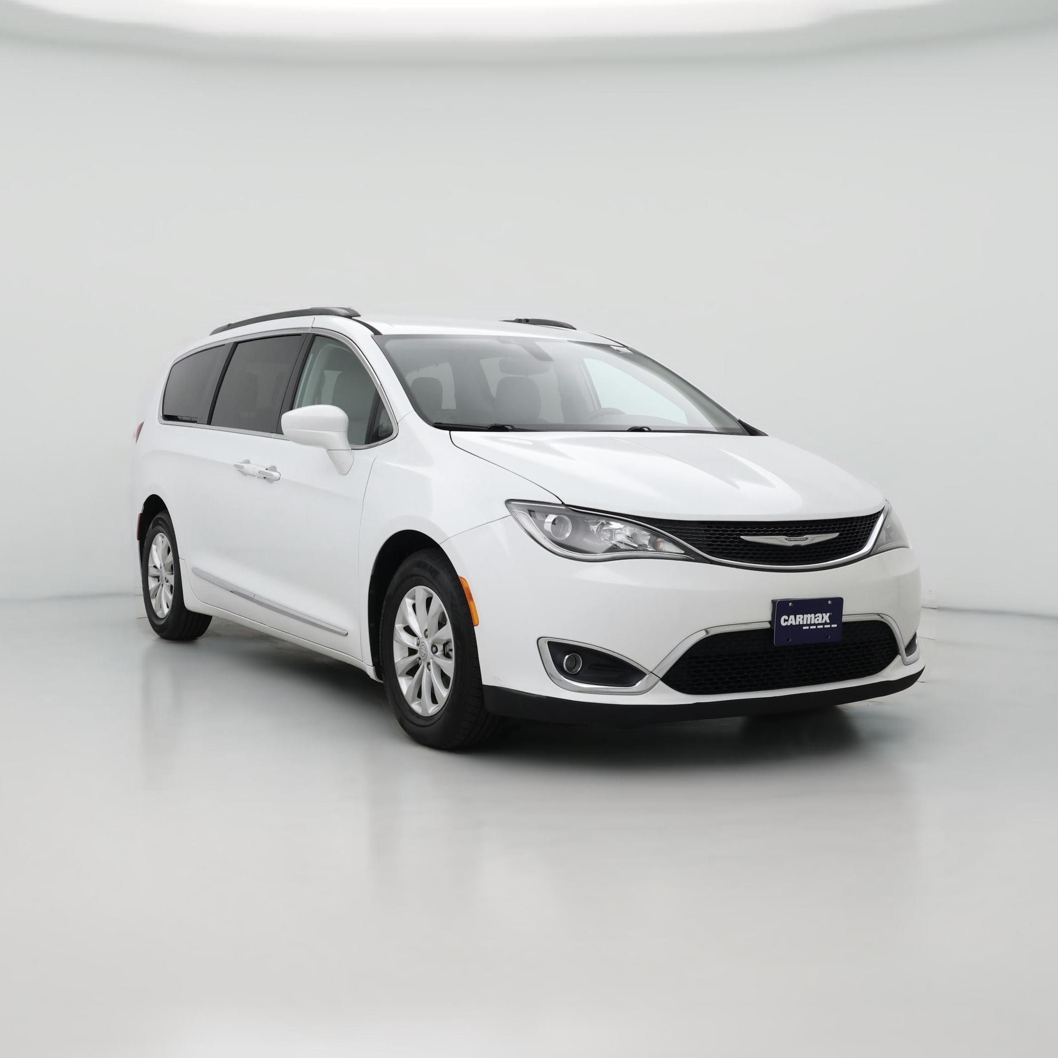 Thumbnail: 2017 Chrysler Pacifica - 1