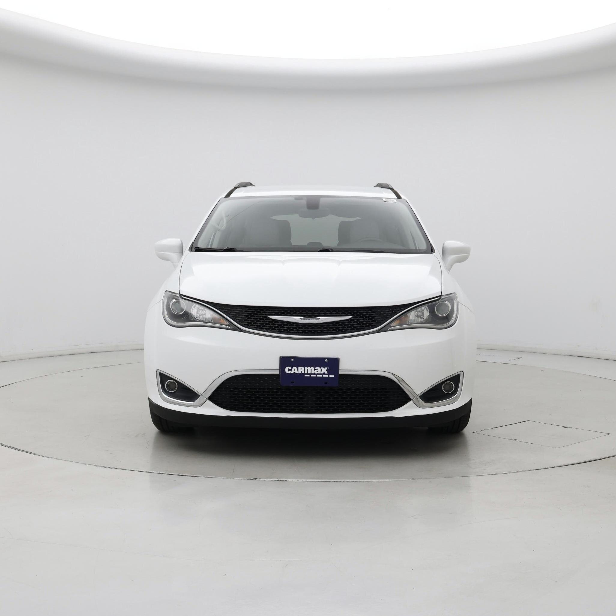 Thumbnail: 2017 Chrysler Pacifica - 5