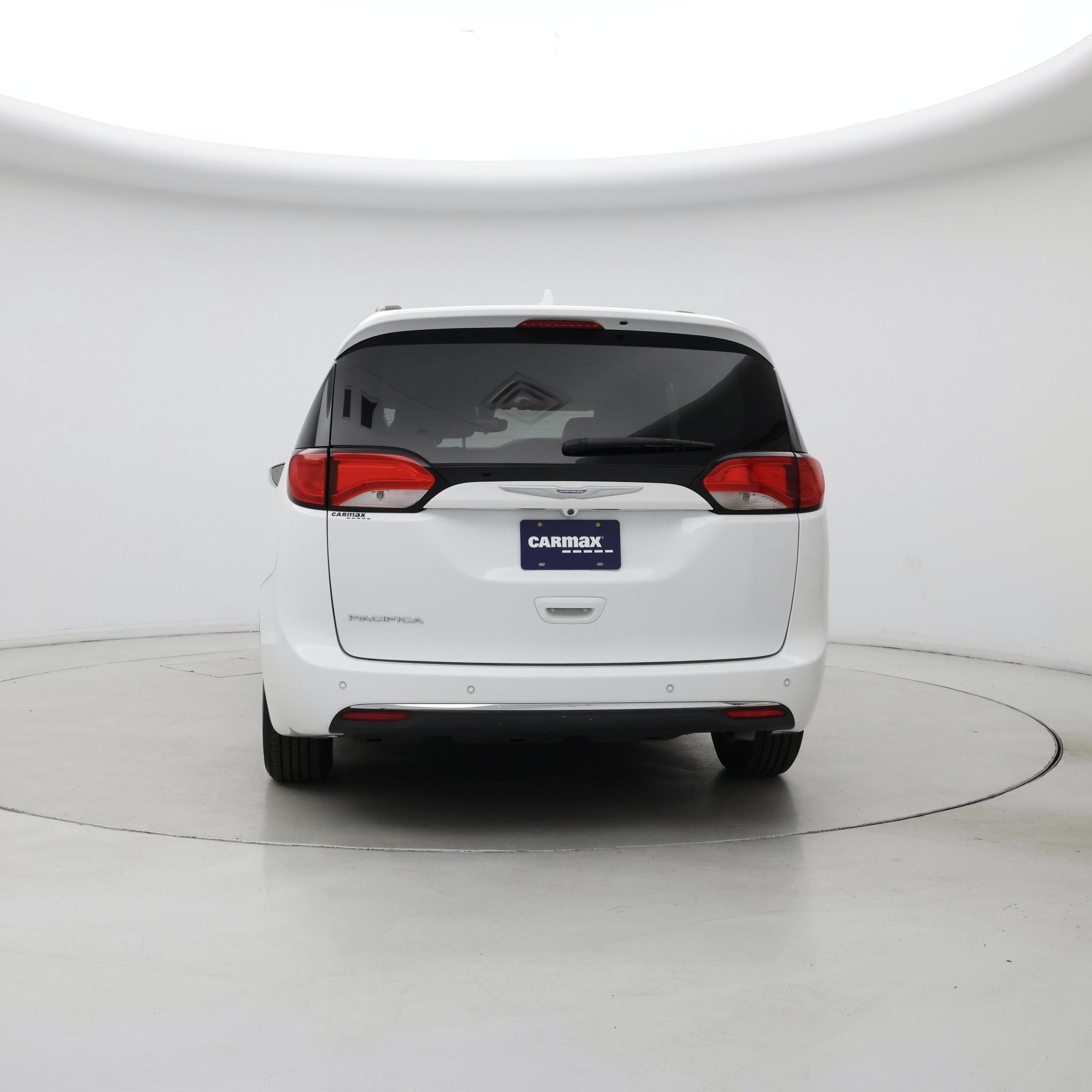 Thumbnail: 2017 Chrysler Pacifica - 6