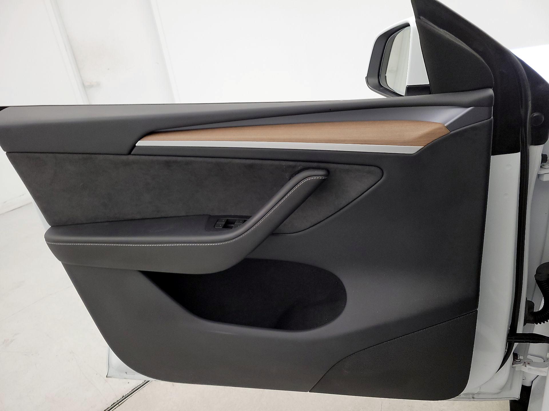 Thumbnail: 2024 Tesla Model Y - 12