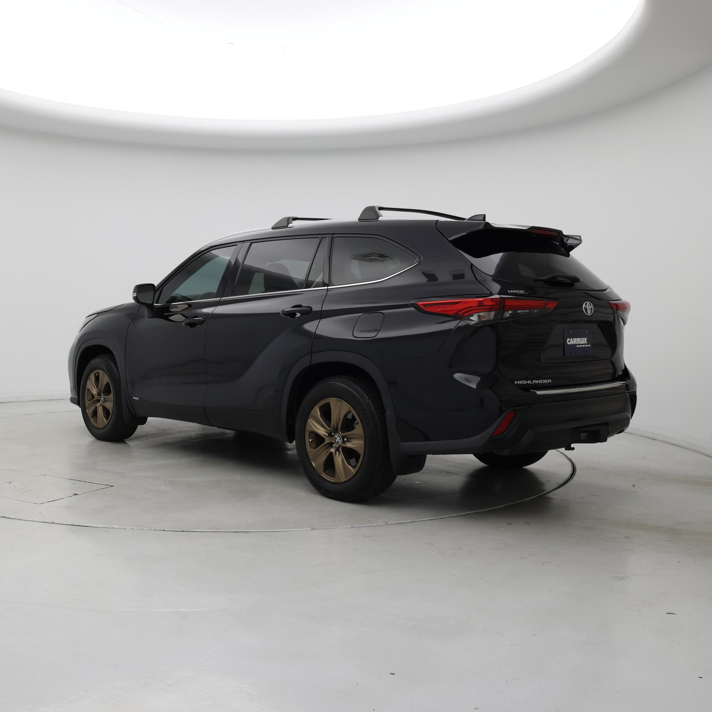 Thumbnail: 2022 Toyota Highlander - 2