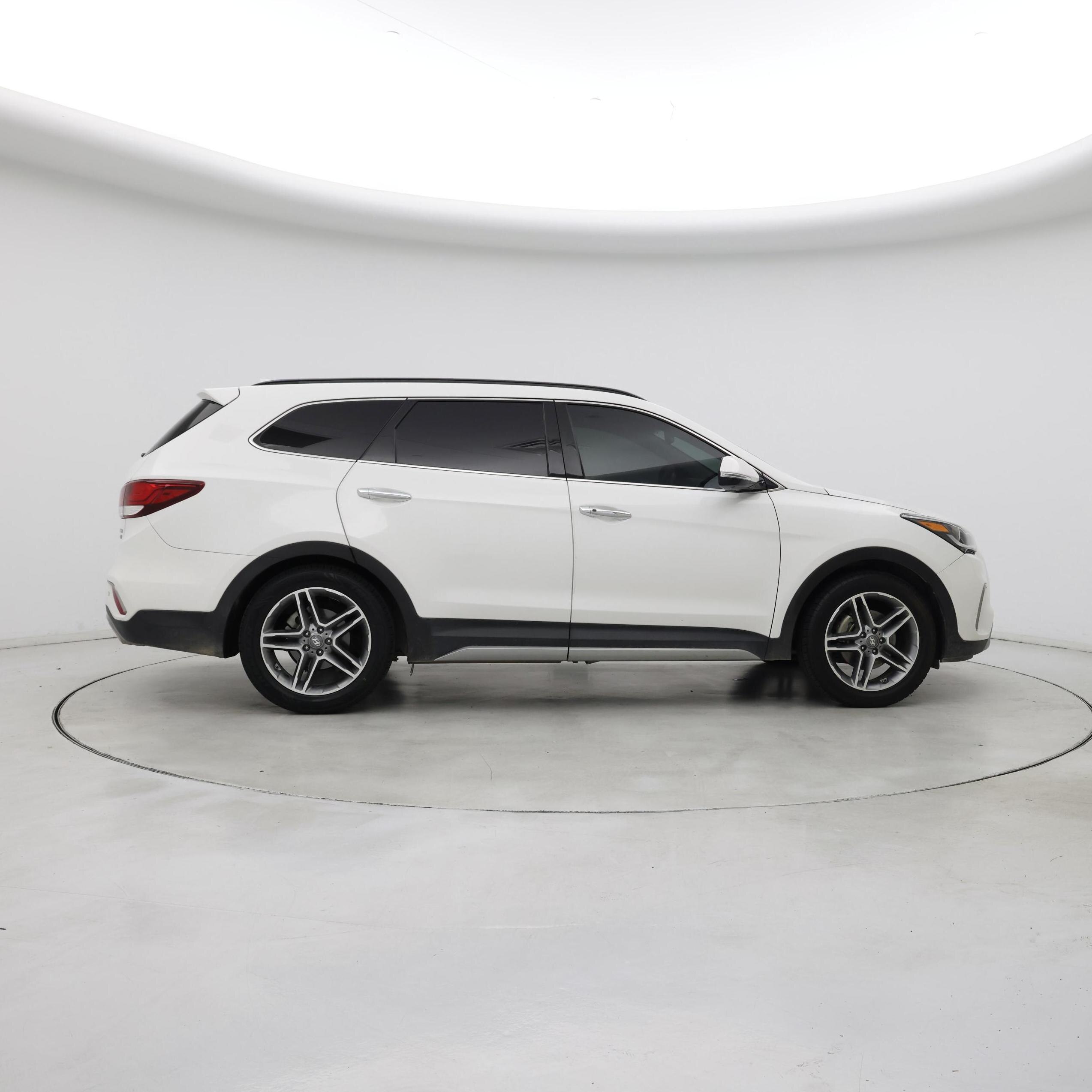 Thumbnail: 2017 Hyundai Santa Fe - 7
