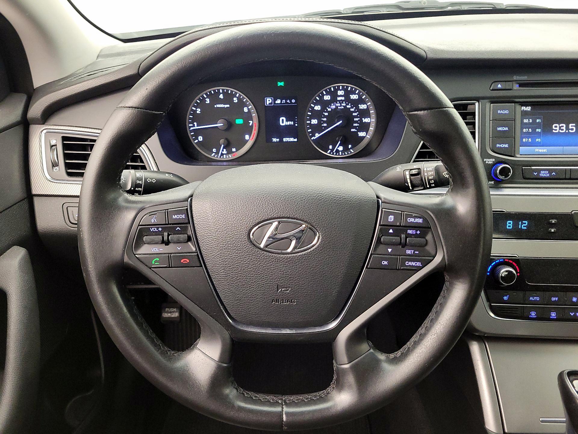 Thumbnail: 2015 Hyundai Sonata - 10