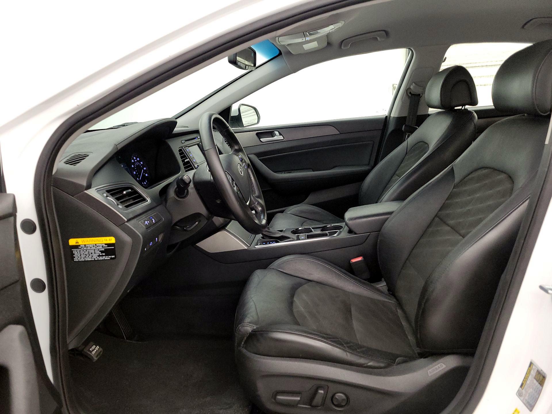 Thumbnail: 2015 Hyundai Sonata - 11