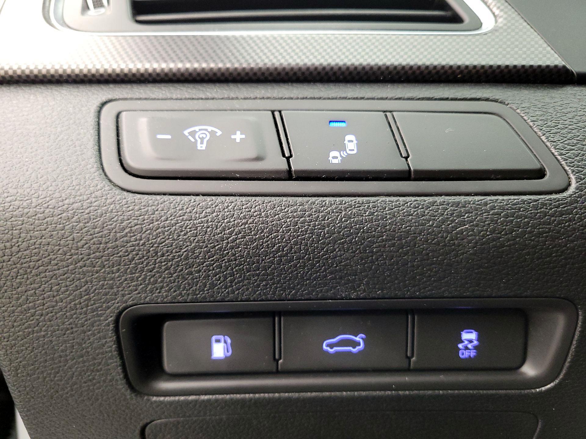Thumbnail: 2015 Hyundai Sonata - 13