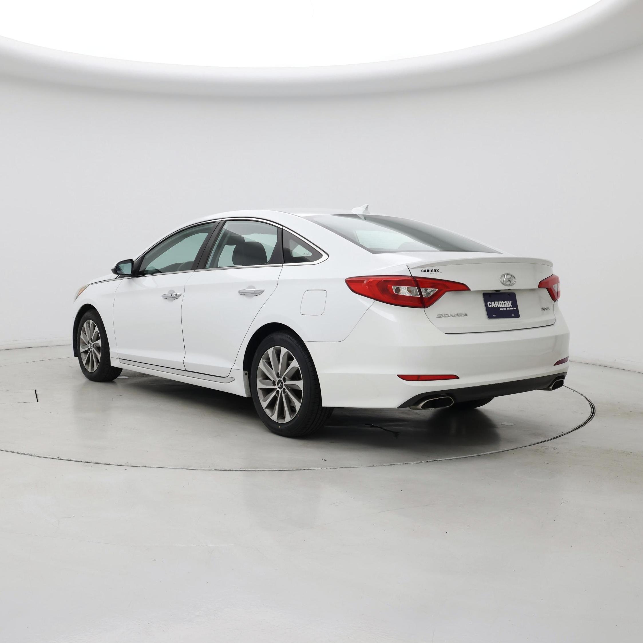 Thumbnail: 2015 Hyundai Sonata - 2