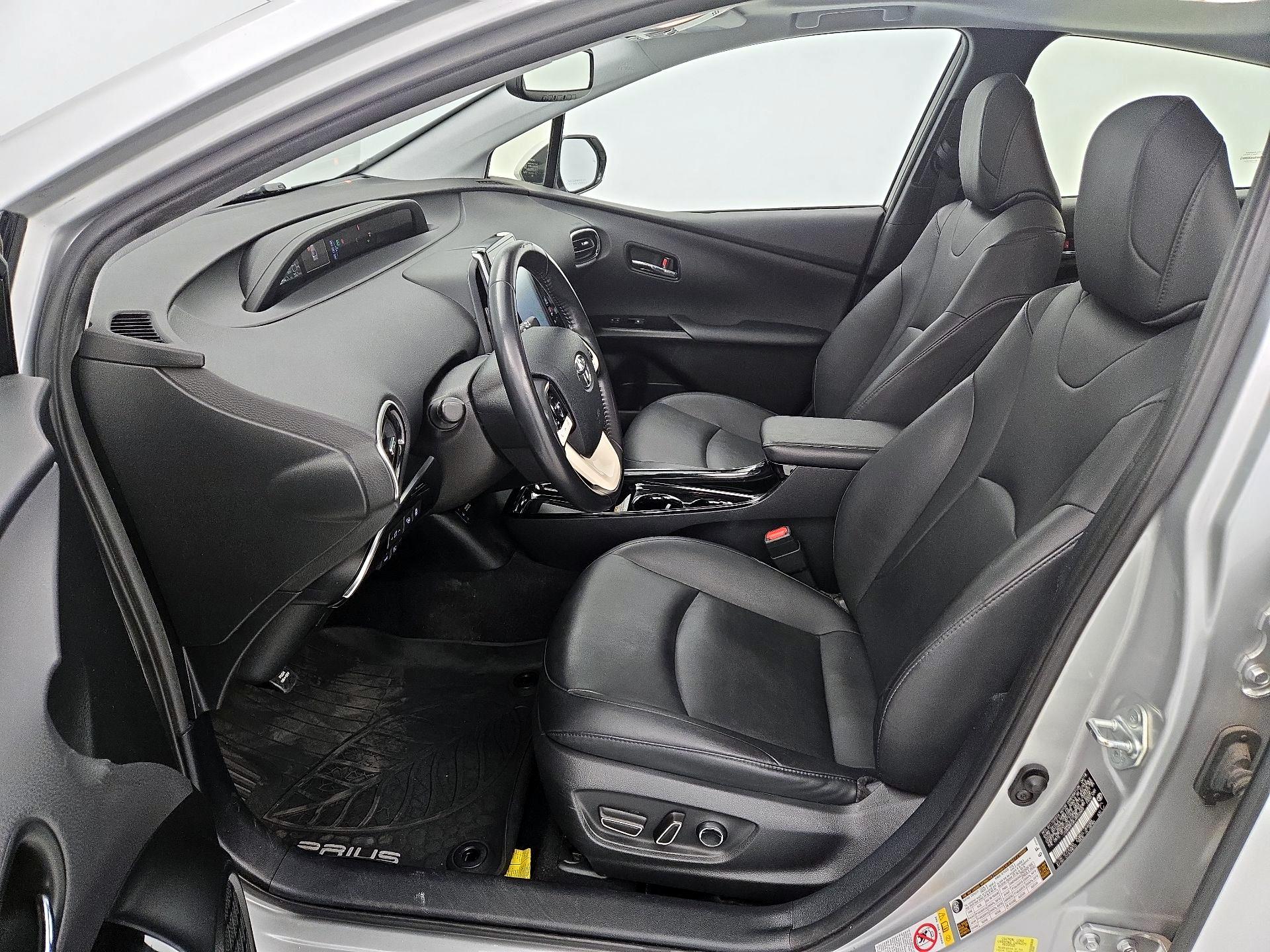 Thumbnail: 2018 Toyota Prius - 11