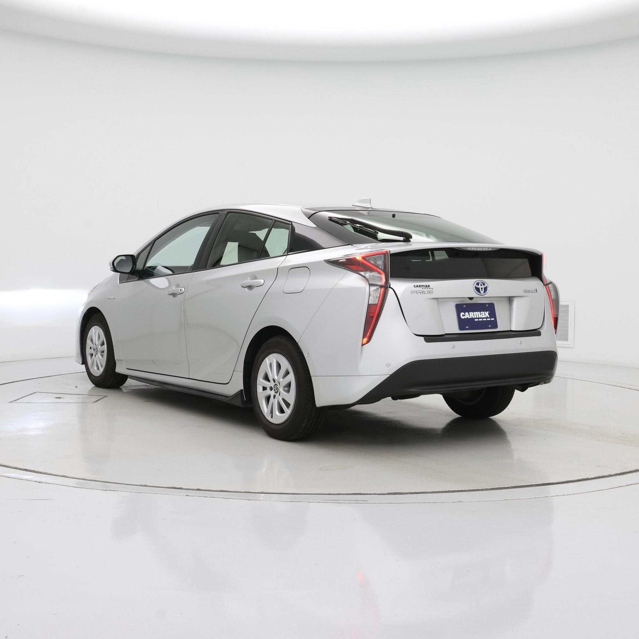 Thumbnail: 2018 Toyota Prius - 2