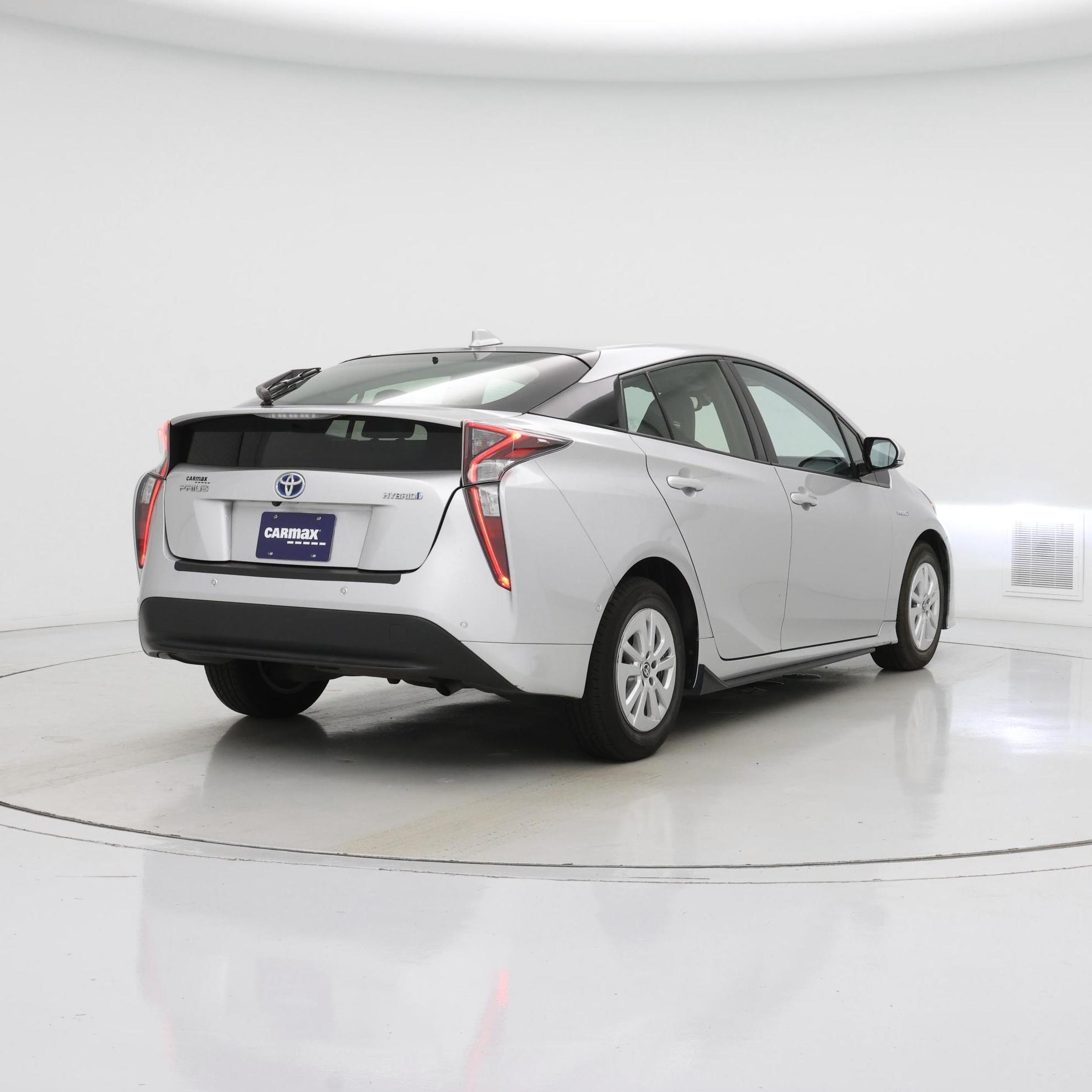 Thumbnail: 2018 Toyota Prius - 8