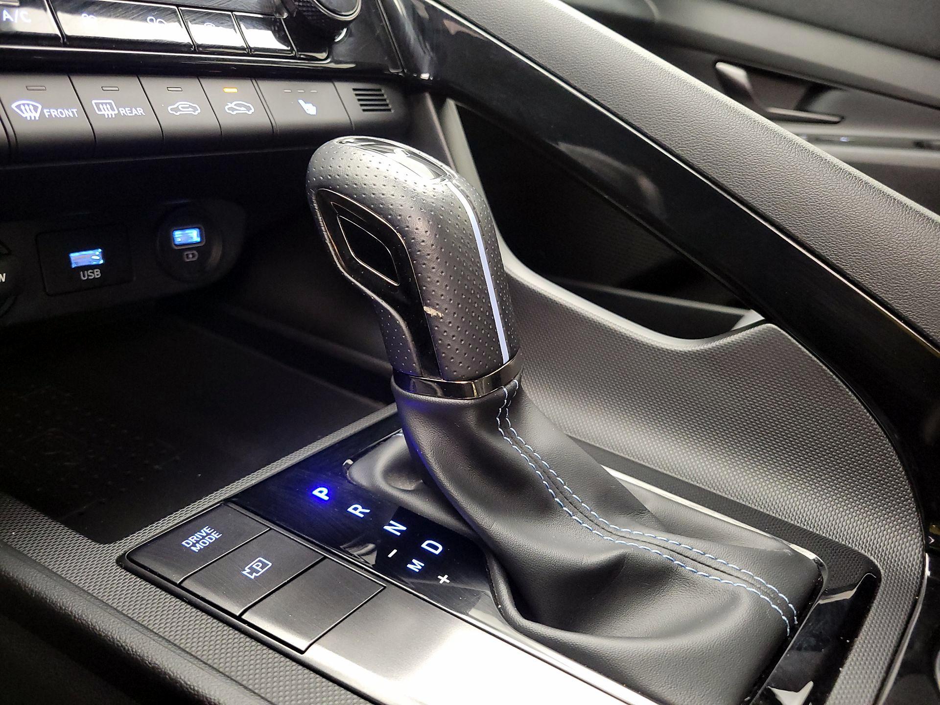 Thumbnail: 2023 Hyundai Elantra - 18