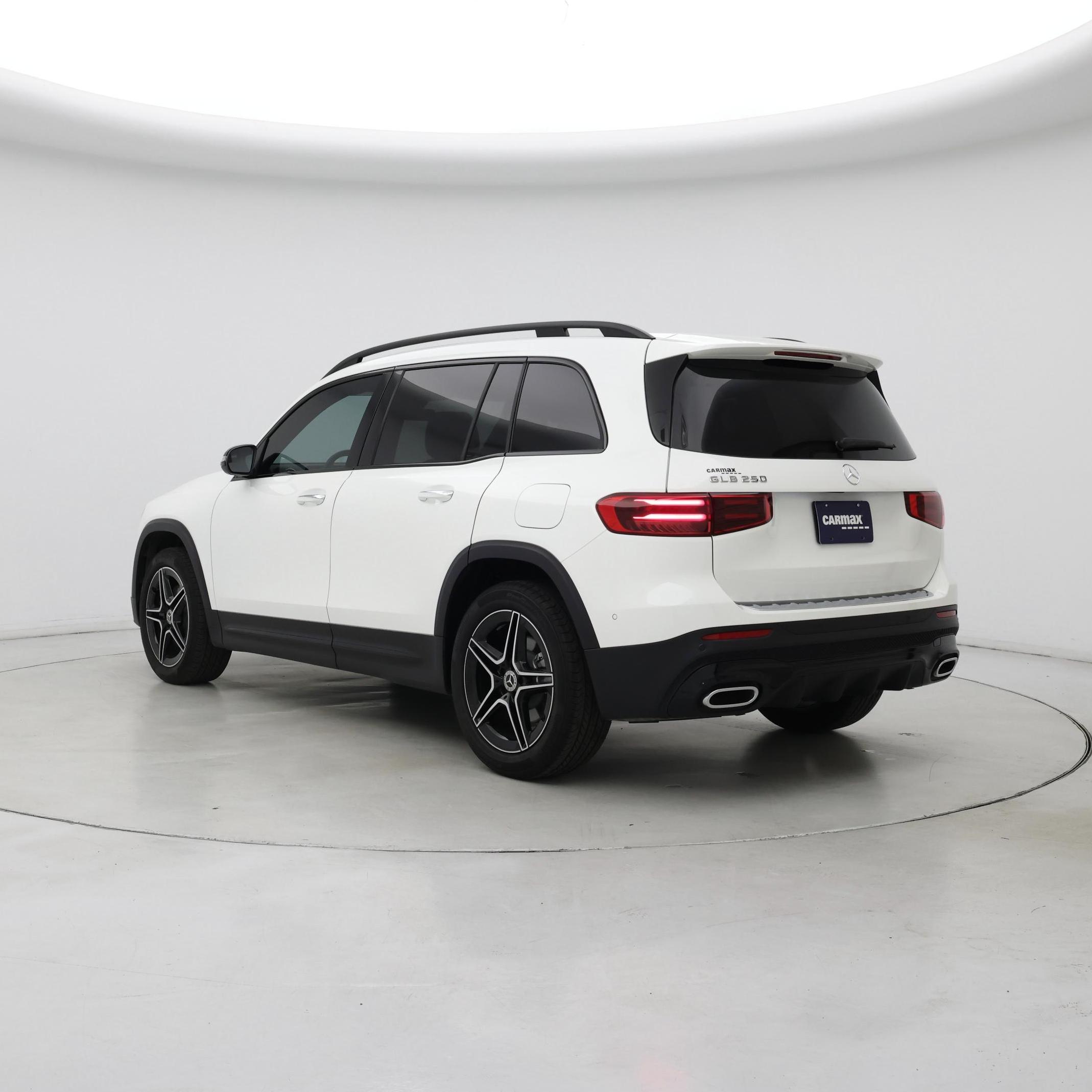 Thumbnail: 2024 Mercedes-Benz GLB - 2