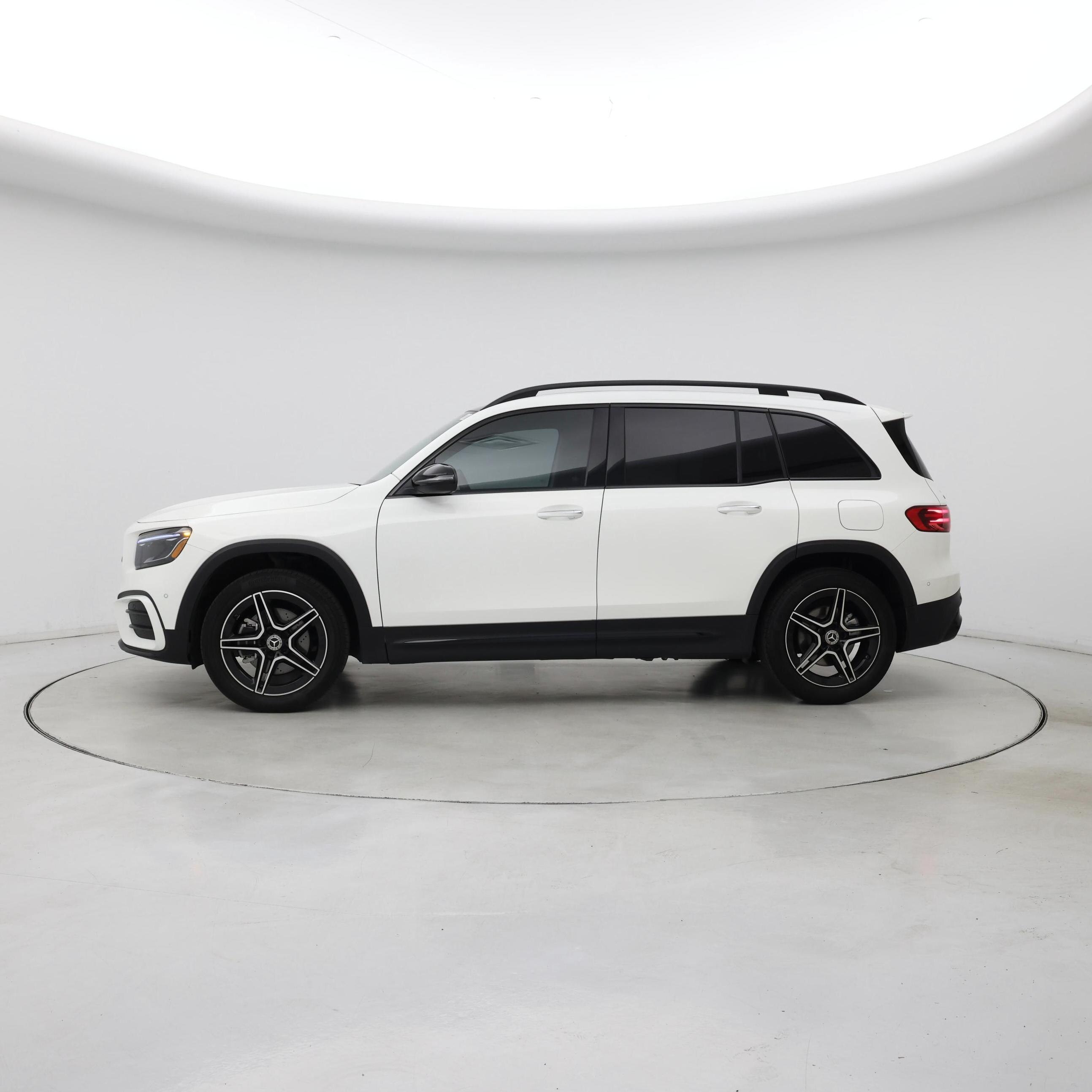 Thumbnail: 2024 Mercedes-Benz GLB - 3