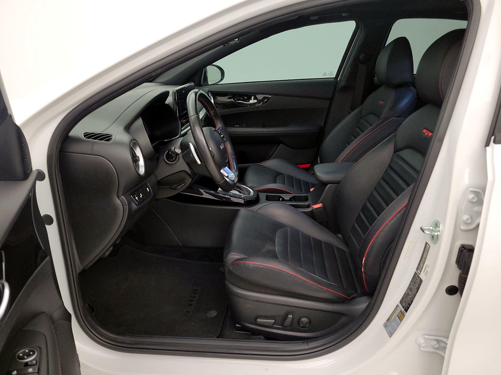 Thumbnail: 2023 Kia Forte - 11