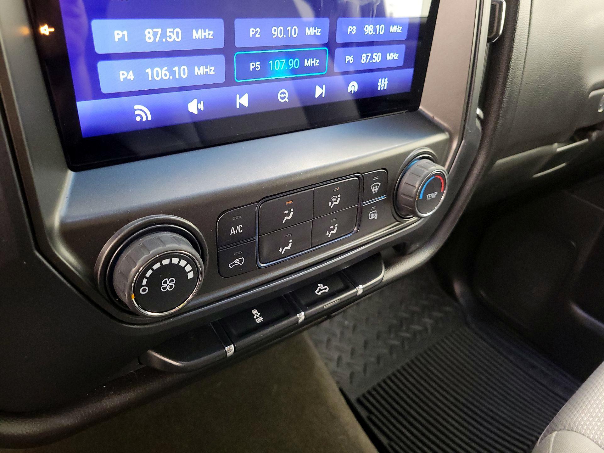 Thumbnail: 2015 Chevrolet Silverado 1500 - 15