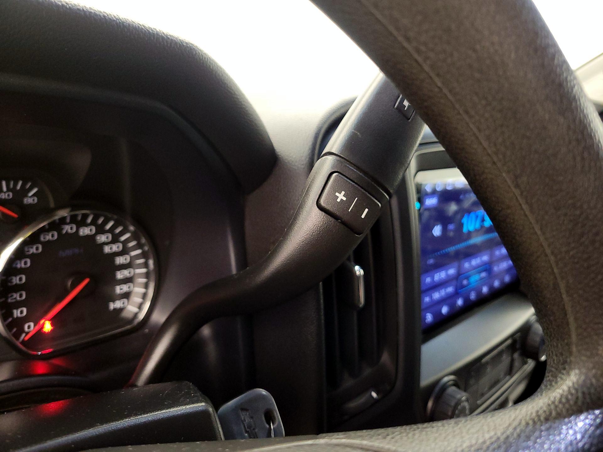 Thumbnail: 2015 Chevrolet Silverado 1500 - 16