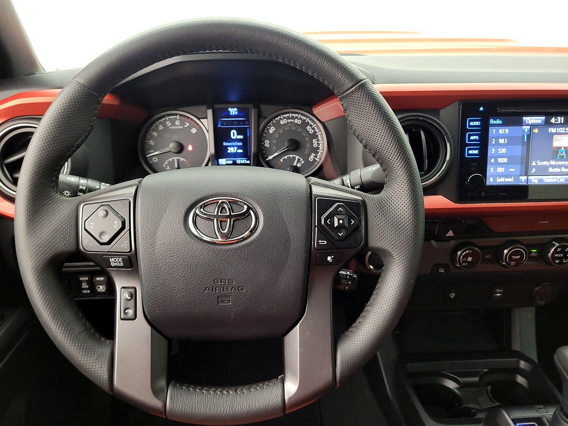 Thumbnail: 2017 Toyota Tacoma - 10