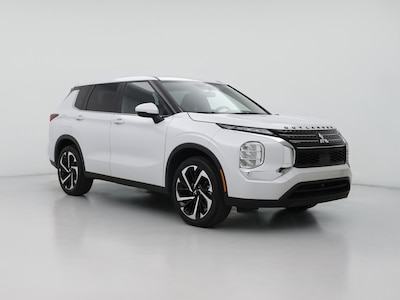 White 2022 Mitsubishi Outlander ES