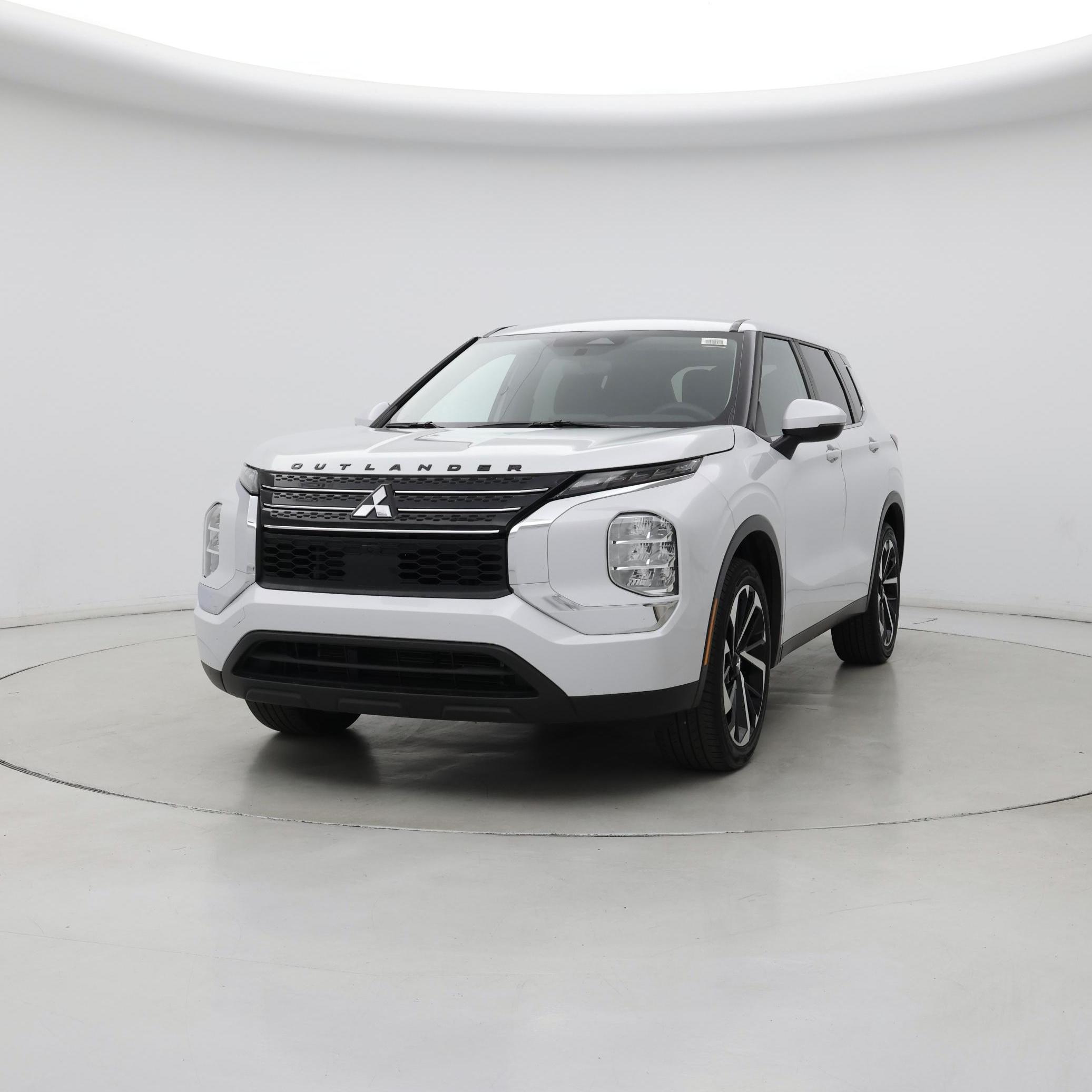 Thumbnail: 2022 Mitsubishi Outlander - 4