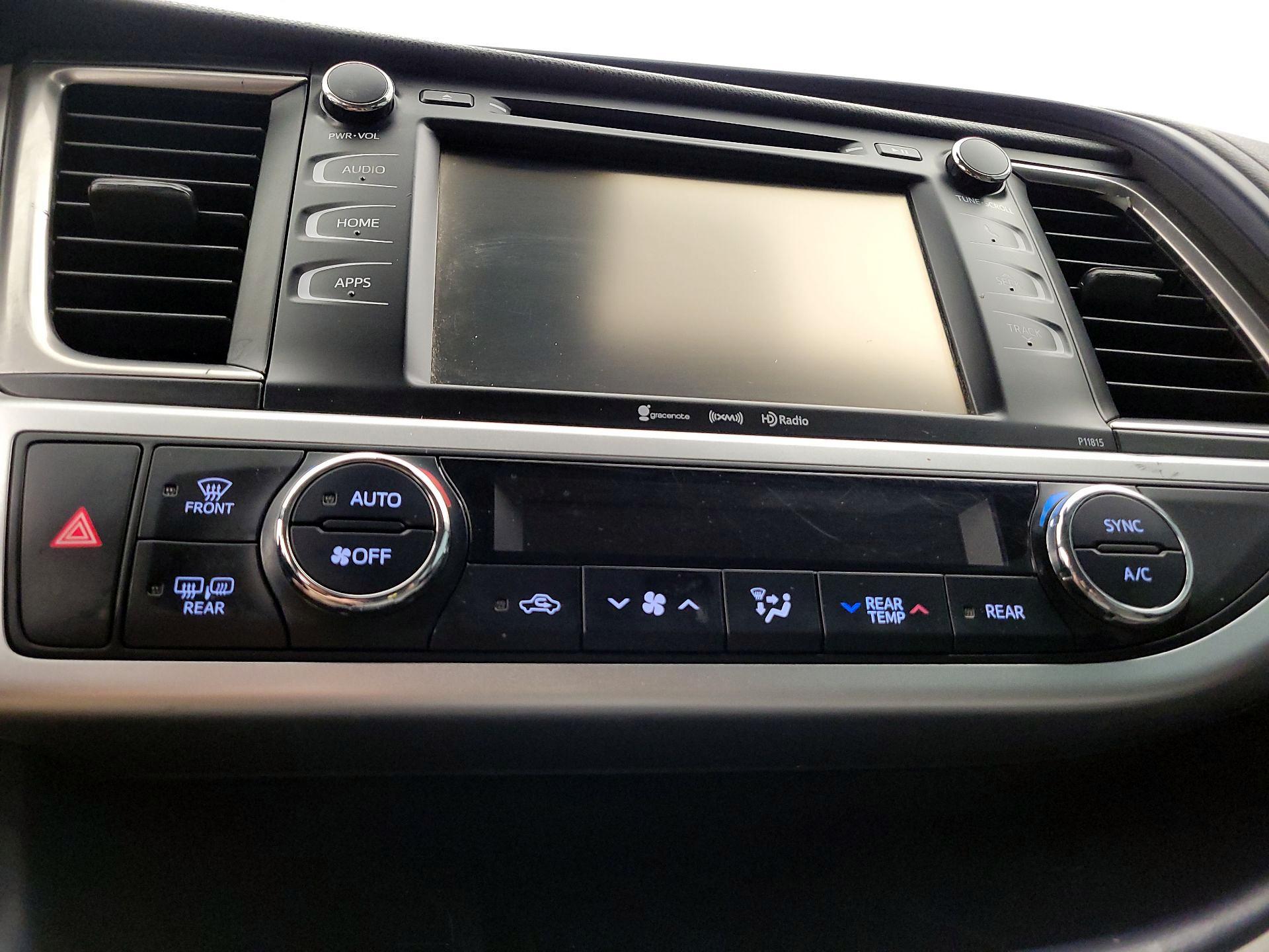 Thumbnail: 2019 Toyota Highlander - 16