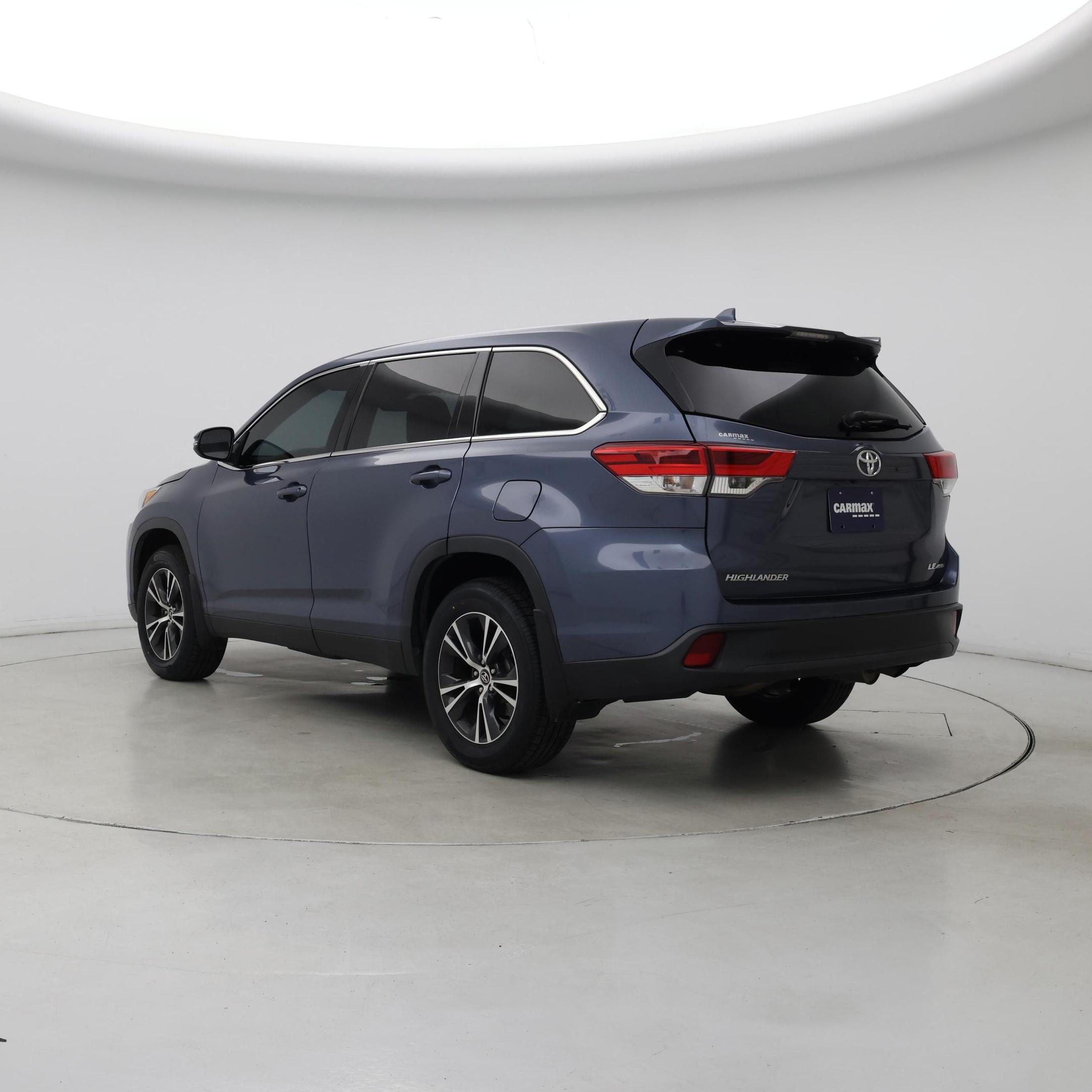 Thumbnail: 2019 Toyota Highlander - 2