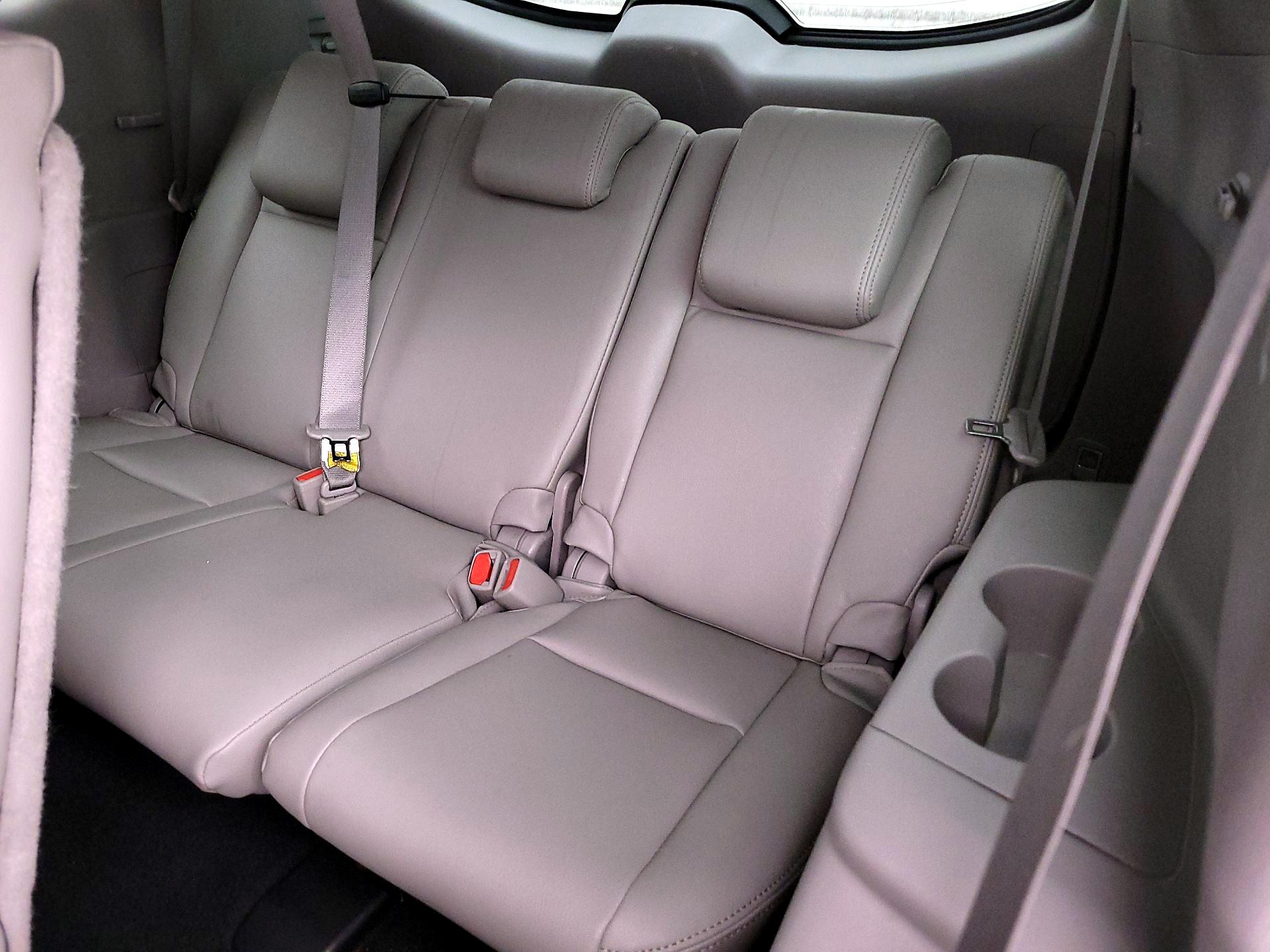 Thumbnail: 2019 Toyota Highlander - 20