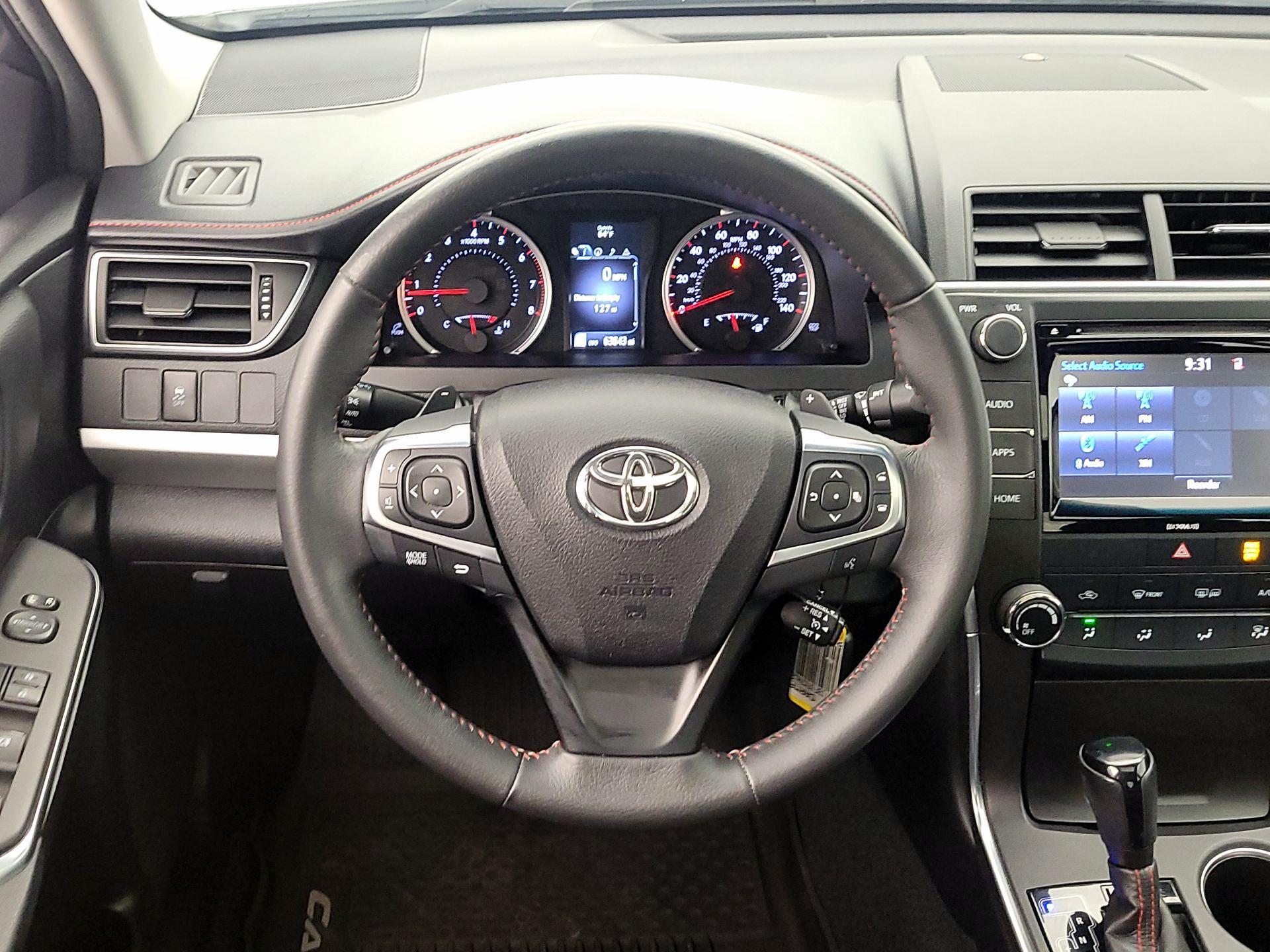 Thumbnail: 2017 Toyota Camry - 10
