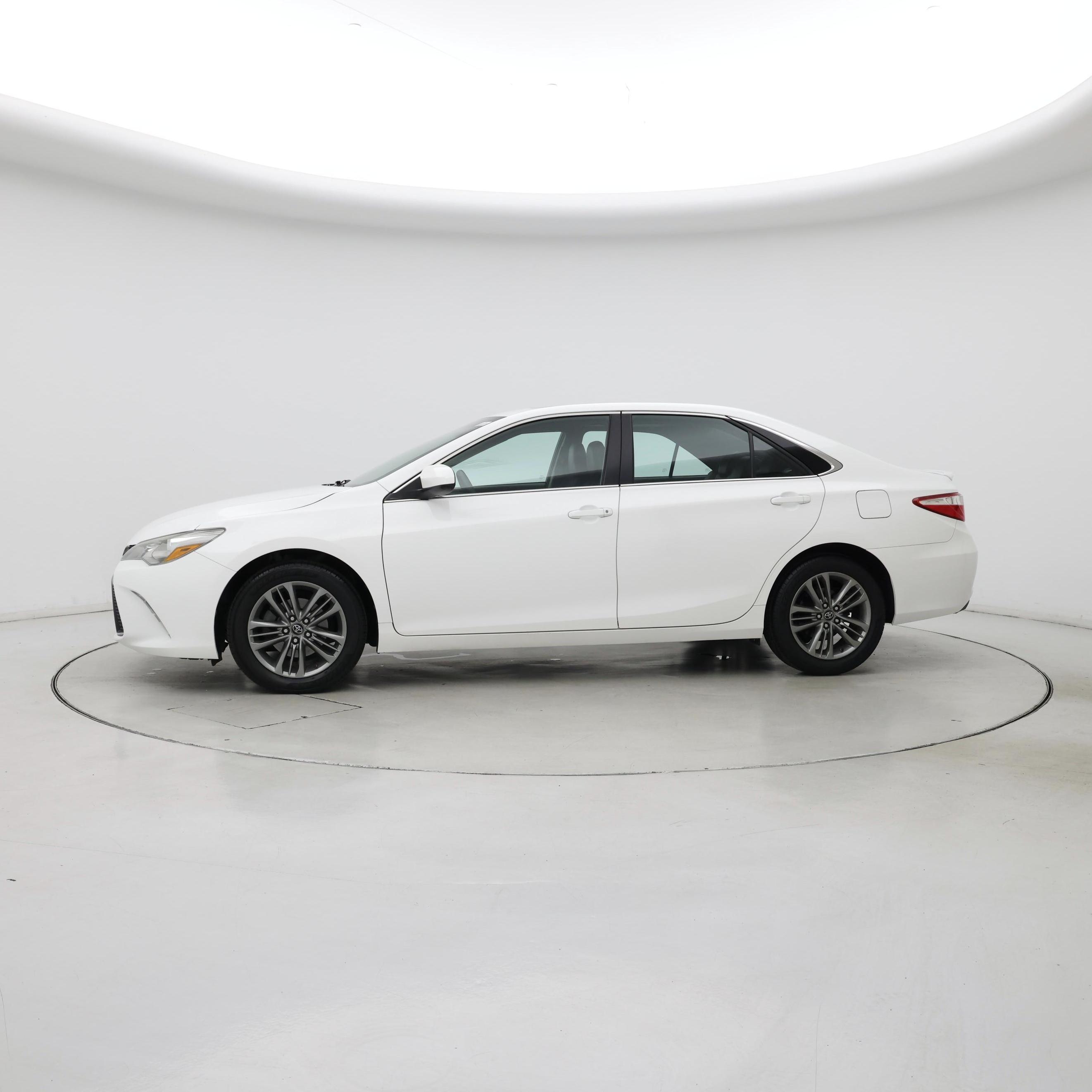 Thumbnail: 2017 Toyota Camry - 3