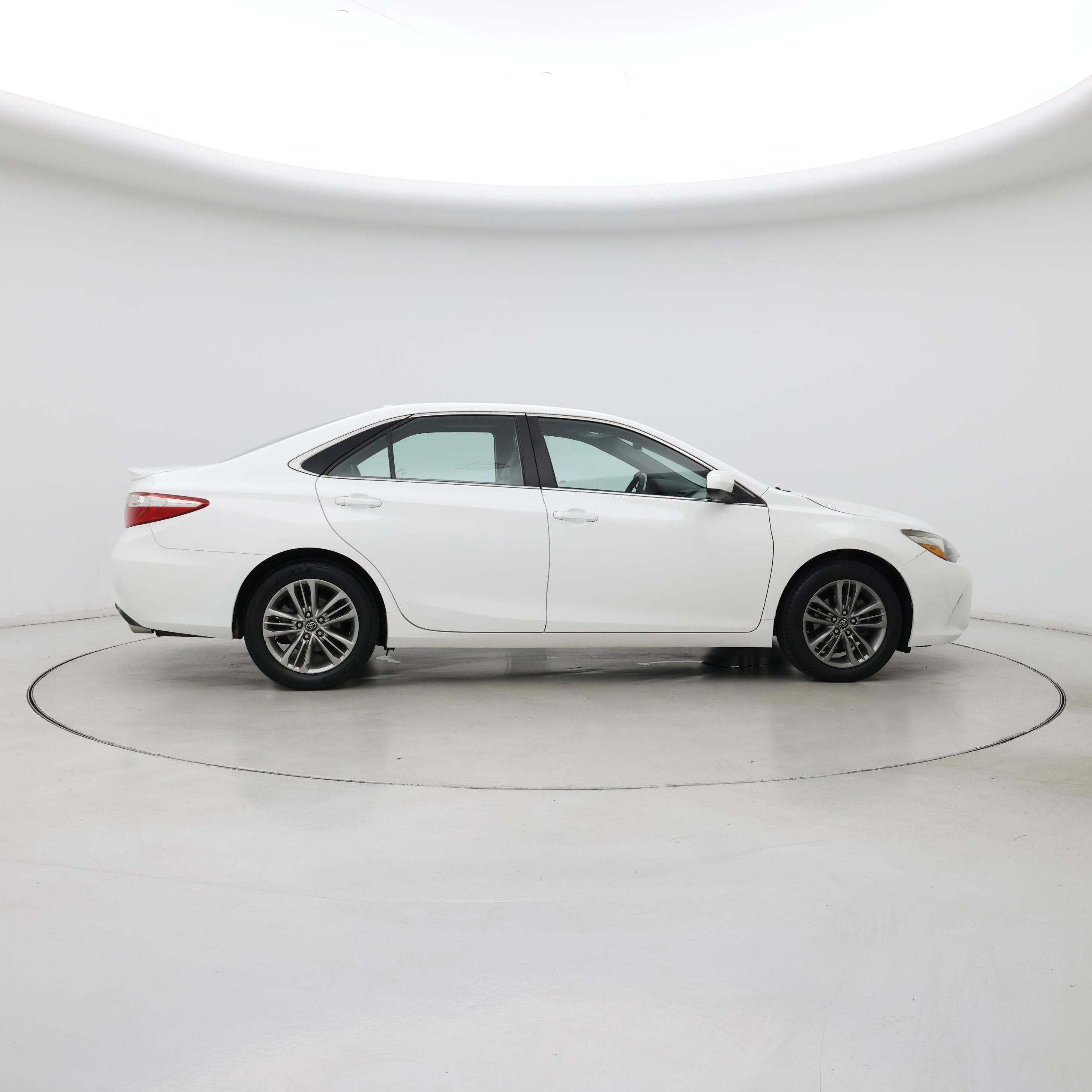 Thumbnail: 2017 Toyota Camry - 7