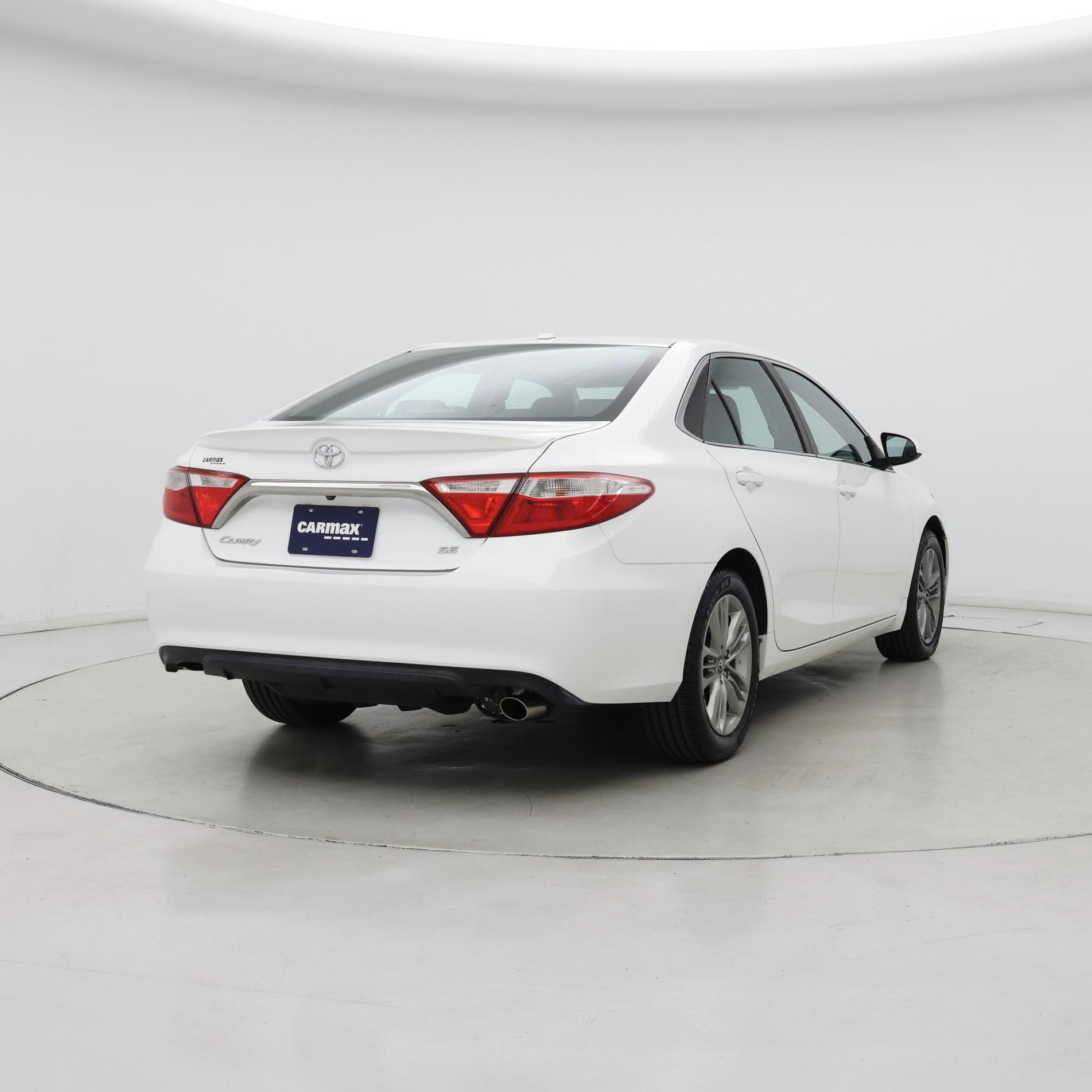 Thumbnail: 2017 Toyota Camry - 8