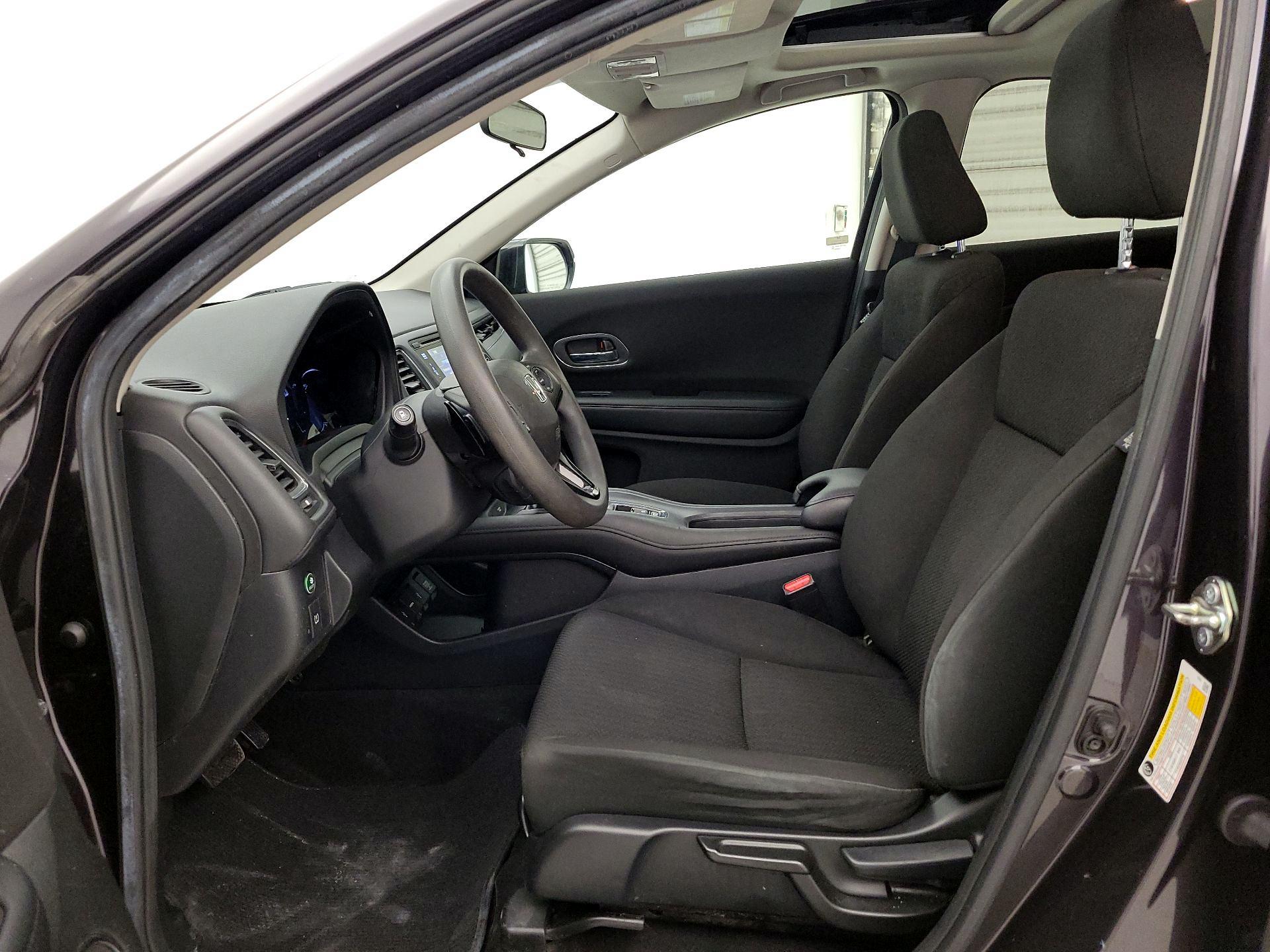 Thumbnail: 2018 Honda HR-V - 11