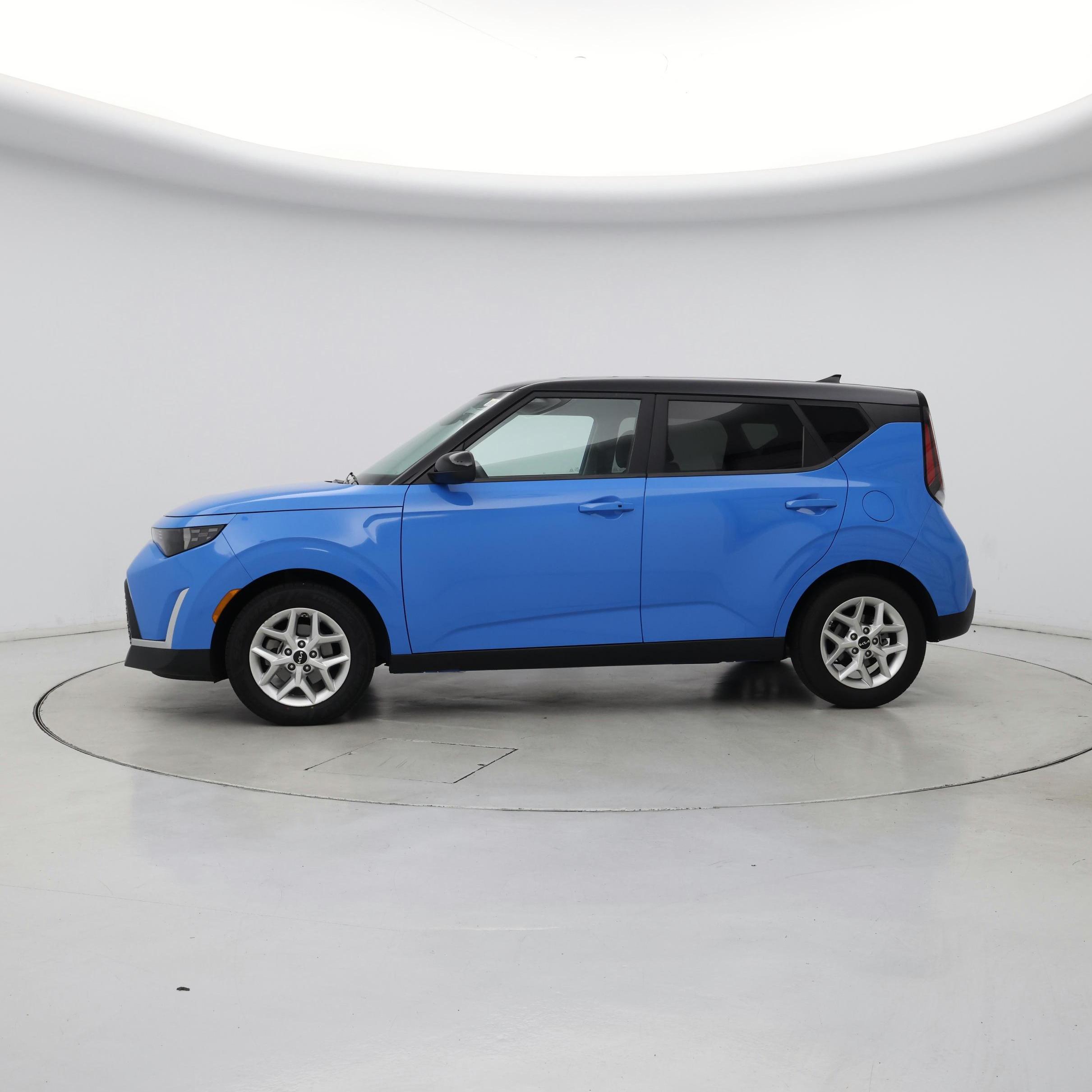 Thumbnail: 2023 Kia Soul - 3