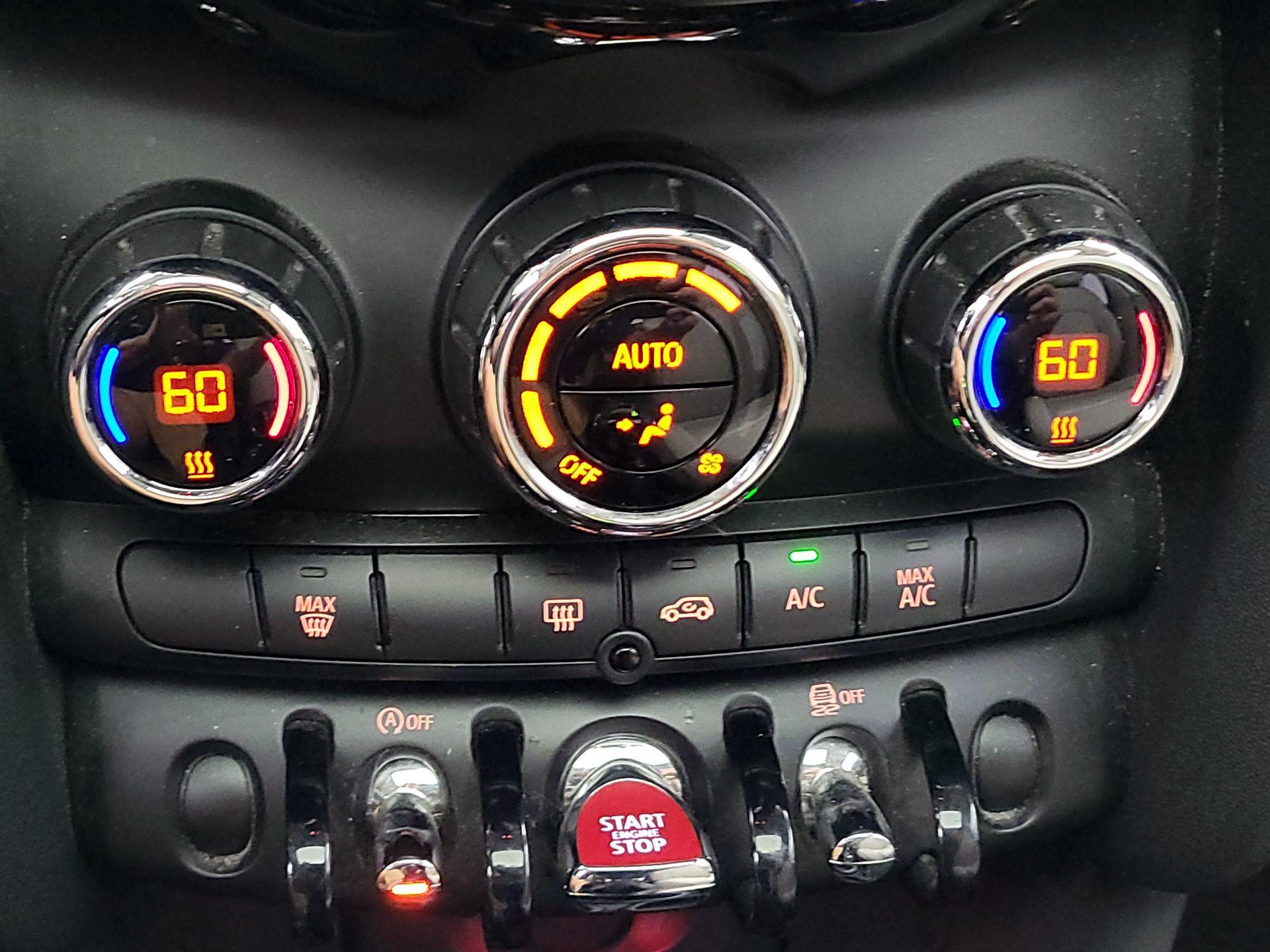 Thumbnail: 2017 MINI Cooper Hardtop - 15