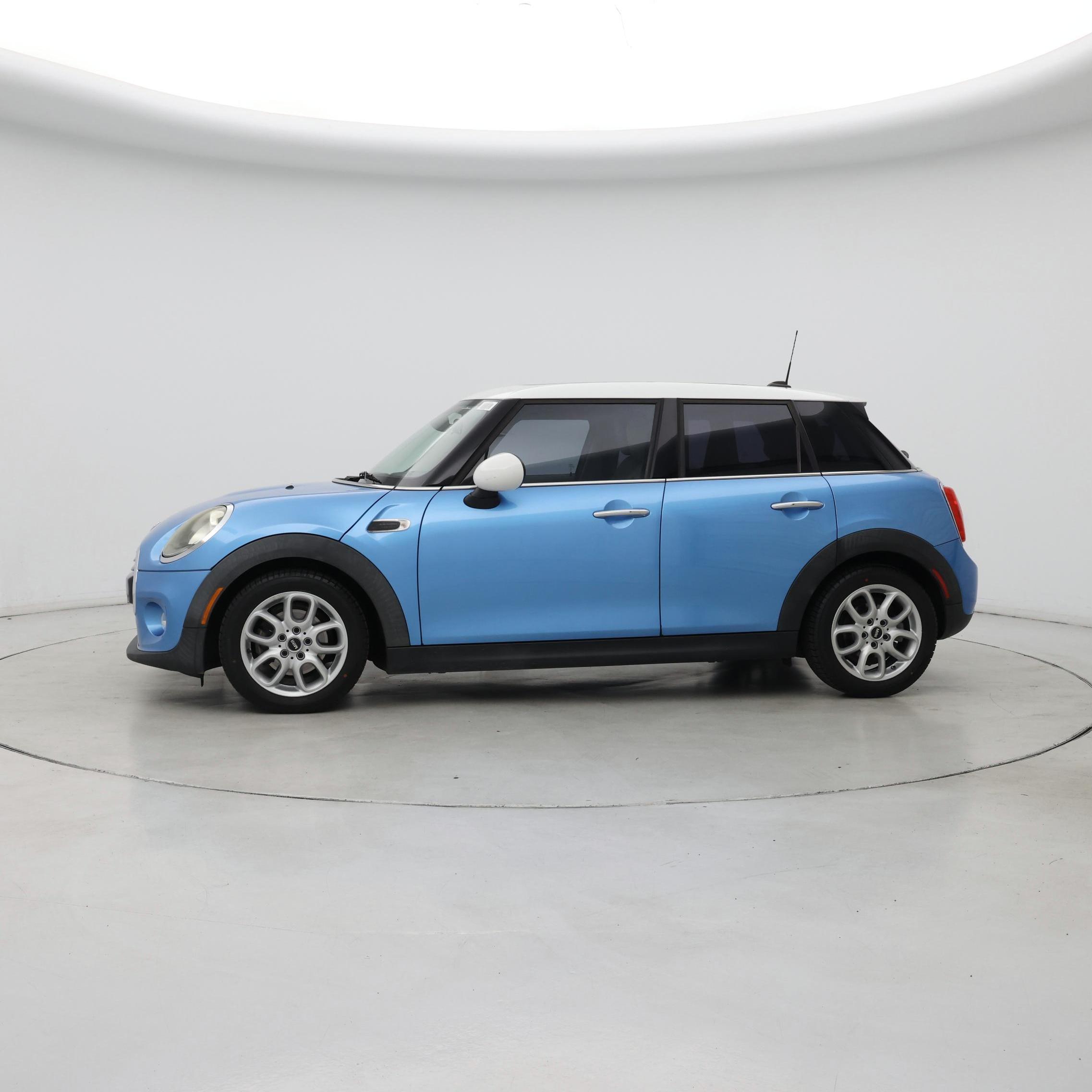 Thumbnail: 2017 MINI Cooper Hardtop - 3
