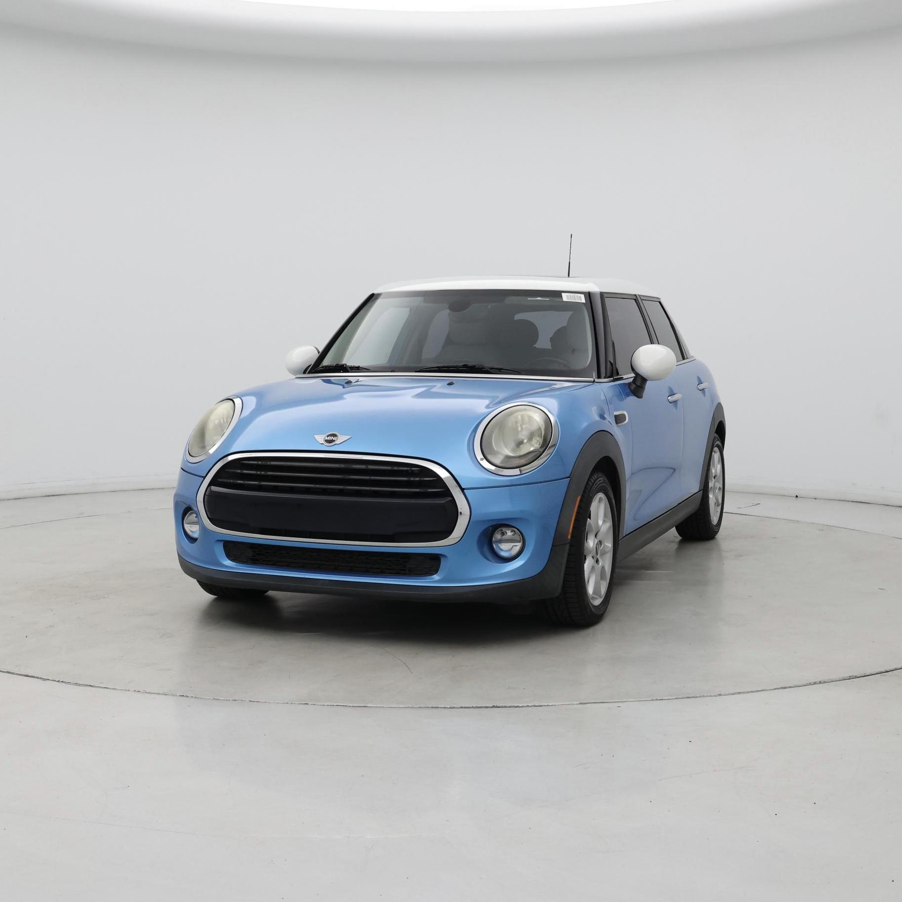 Thumbnail: 2017 MINI Cooper Hardtop - 4