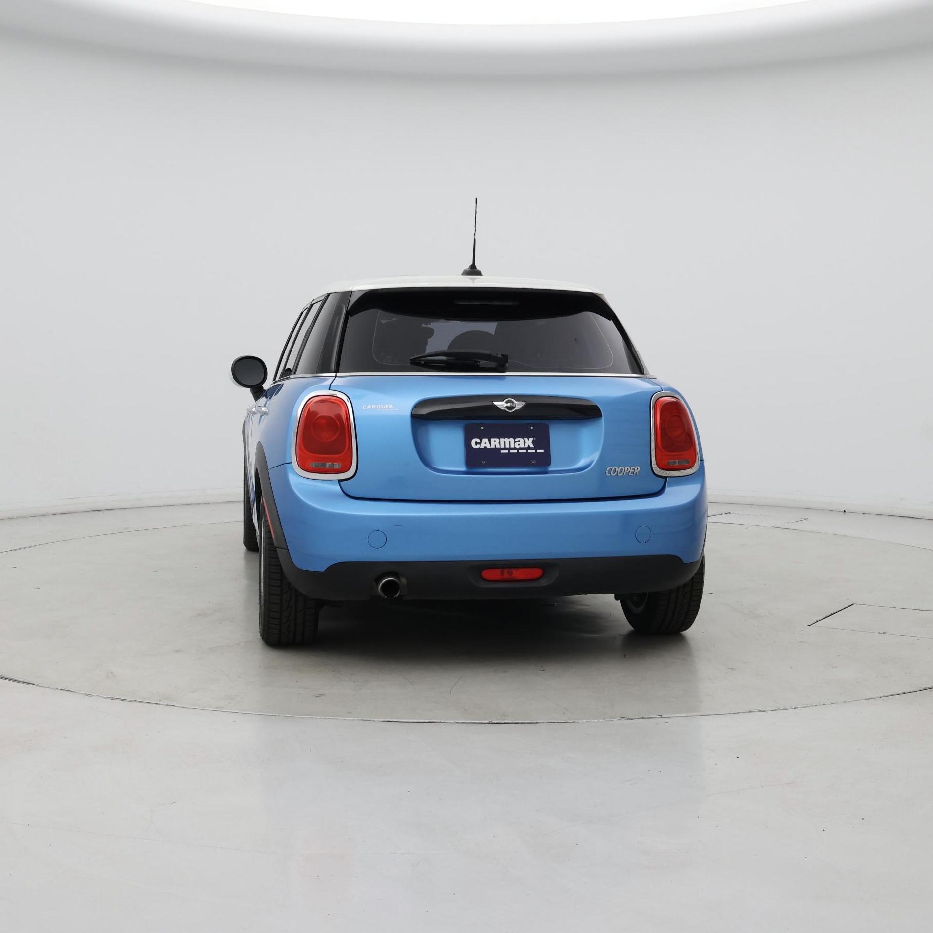 Thumbnail: 2017 MINI Cooper Hardtop - 6