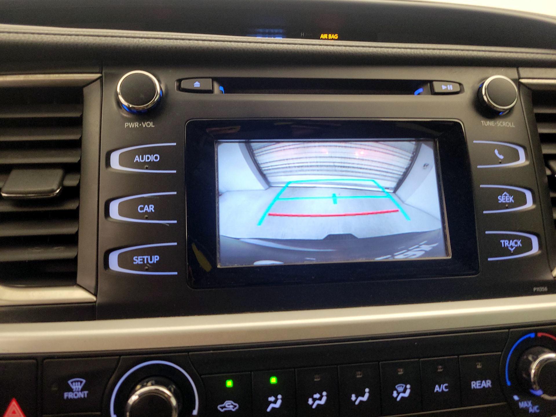 Thumbnail: 2018 Toyota Highlander - 14