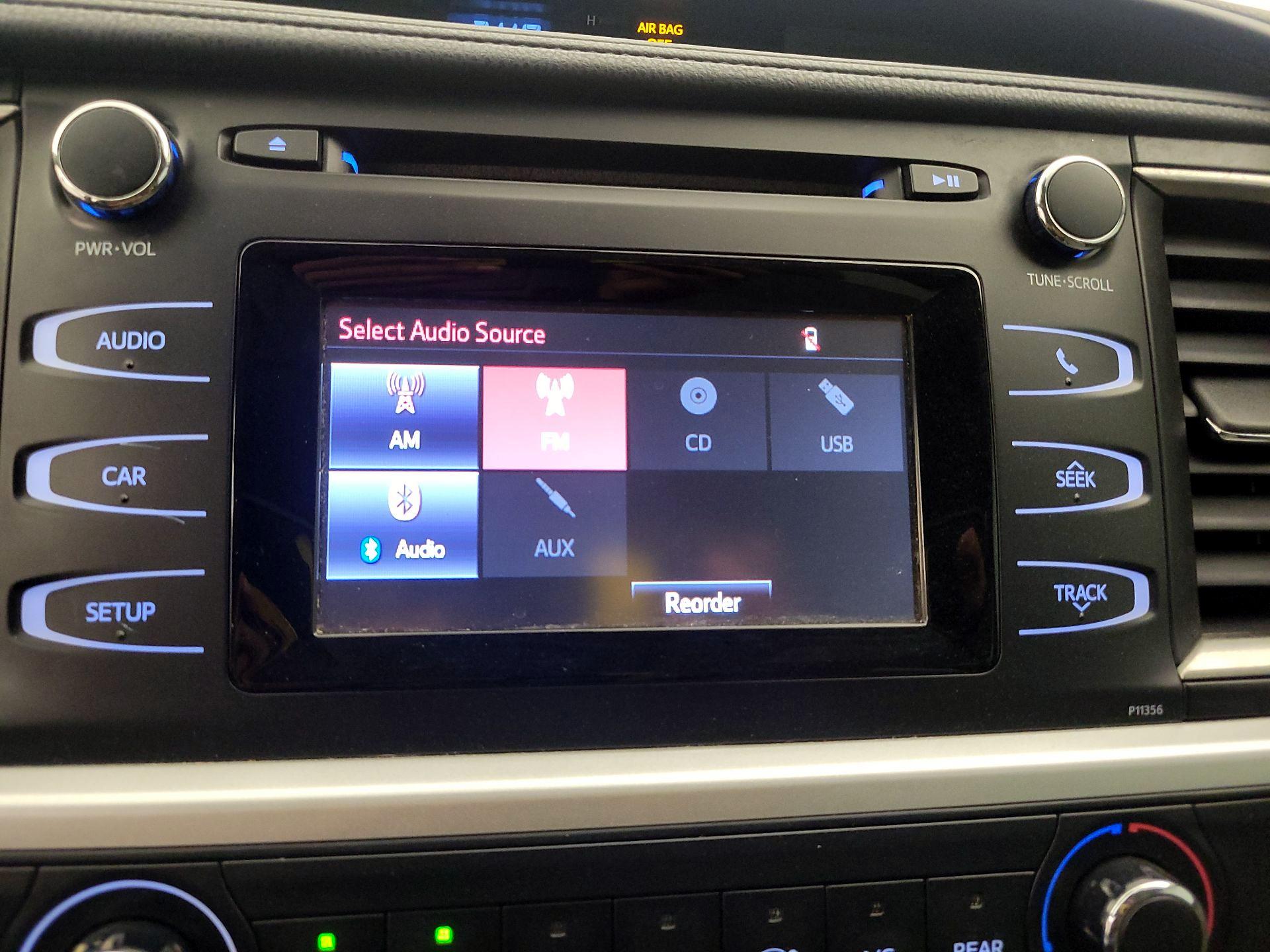 Thumbnail: 2018 Toyota Highlander - 15