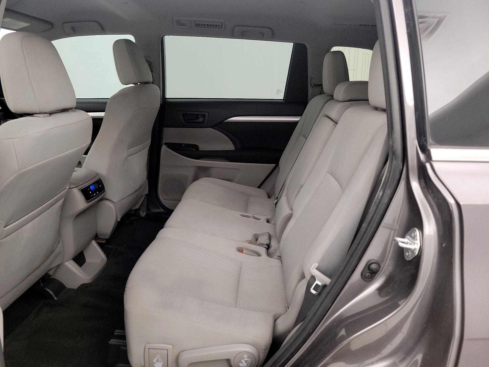 Thumbnail: 2018 Toyota Highlander - 19