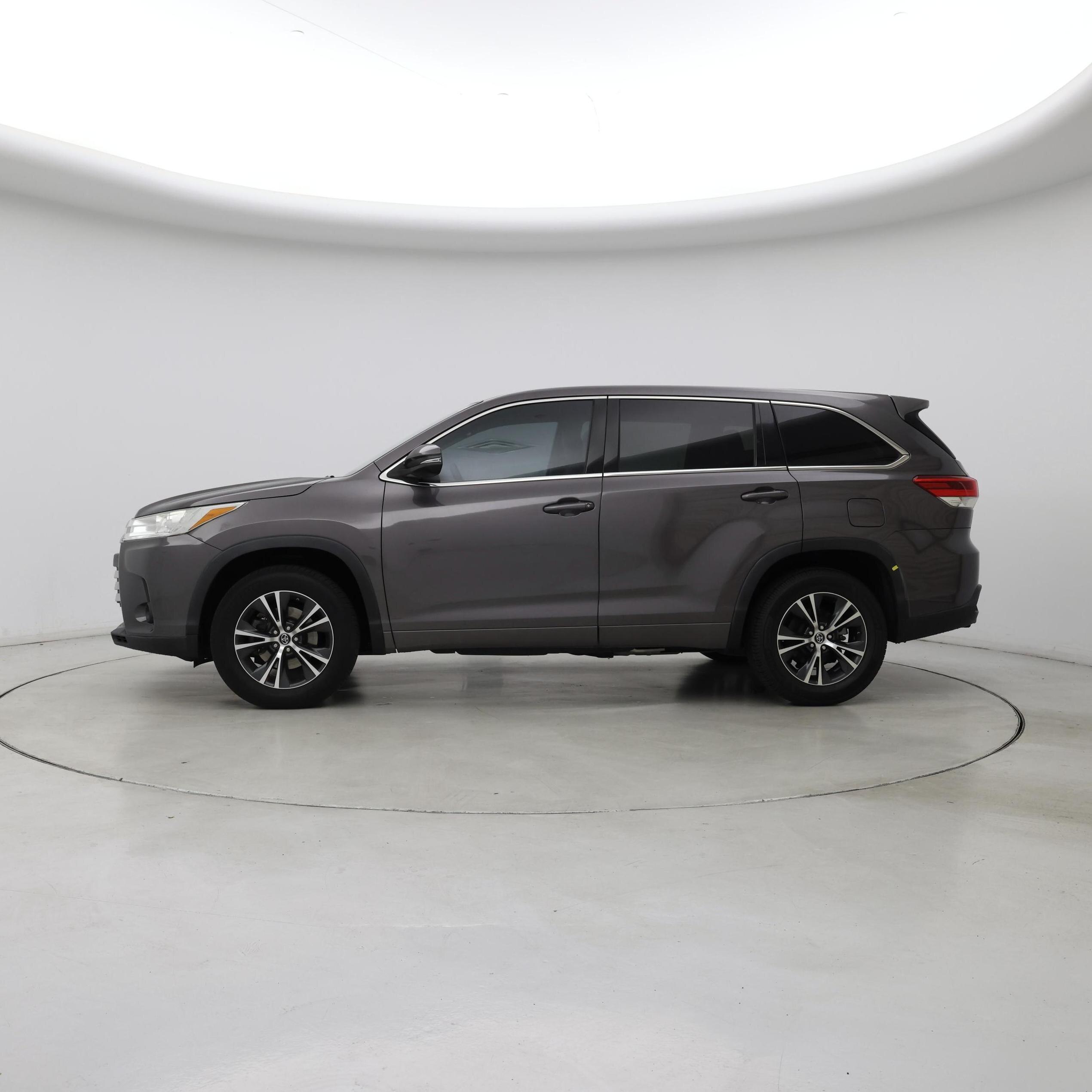 Thumbnail: 2018 Toyota Highlander - 3