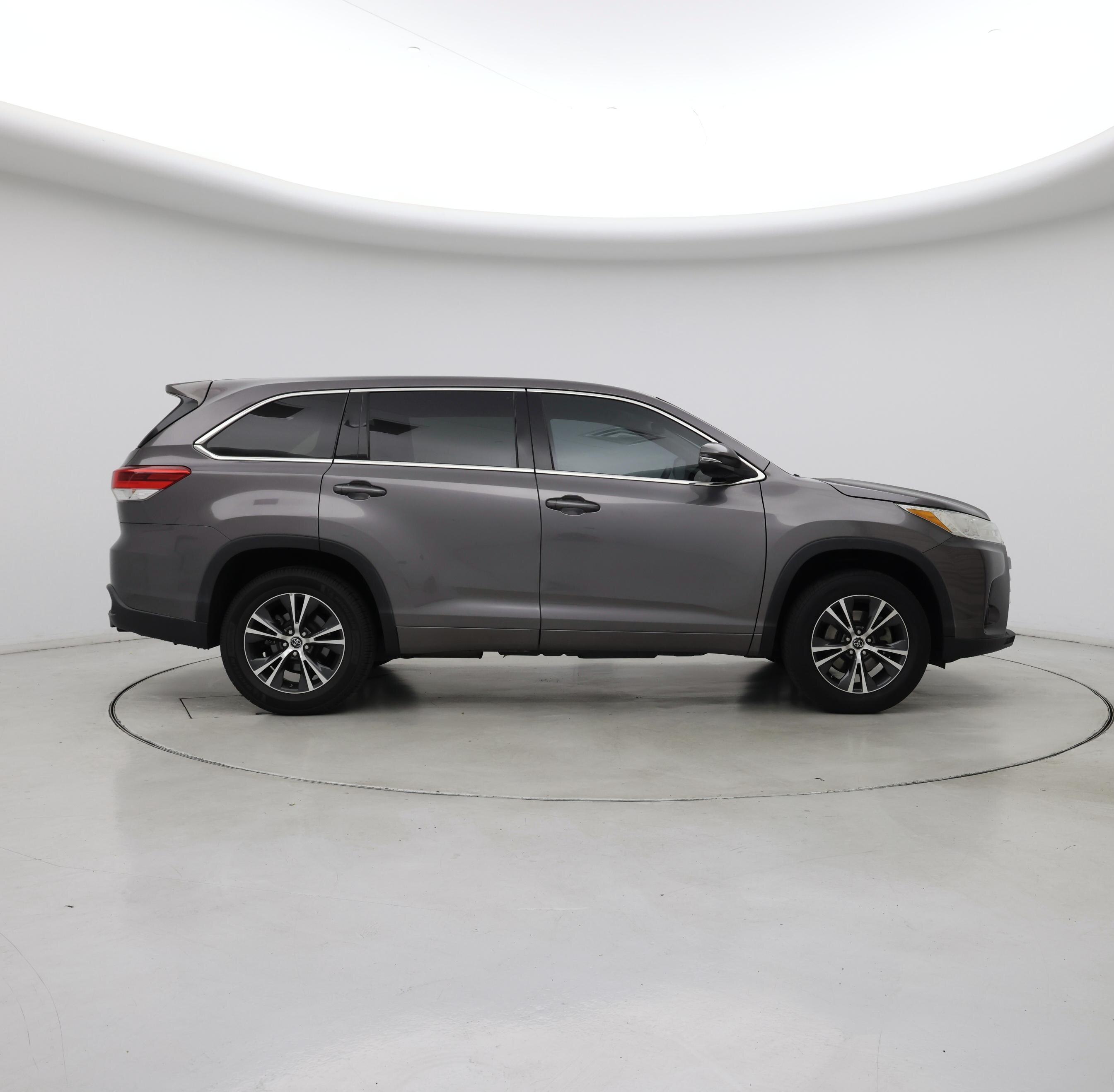 Thumbnail: 2018 Toyota Highlander - 7