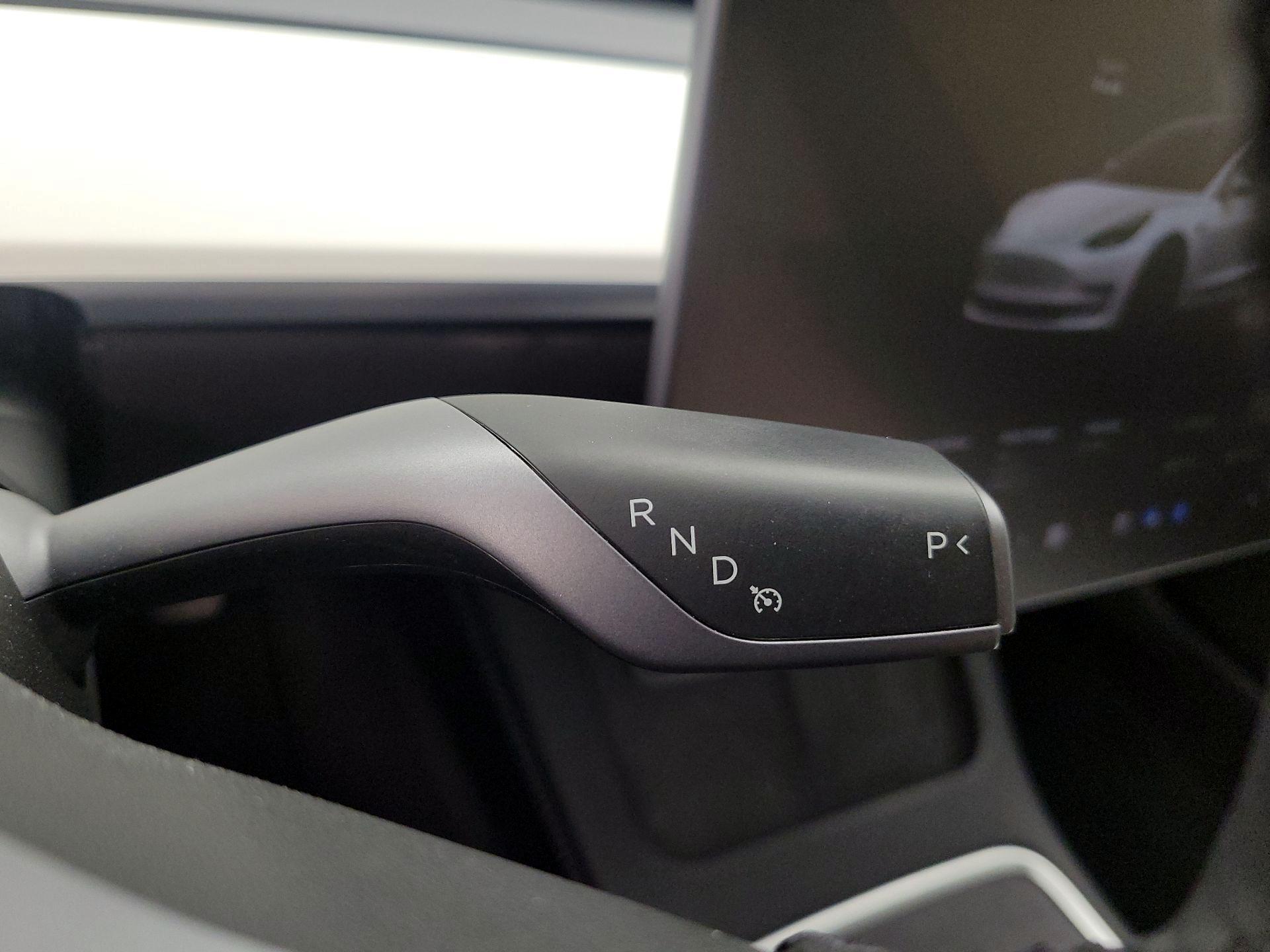 Thumbnail: 2022 Tesla Model 3 - 17