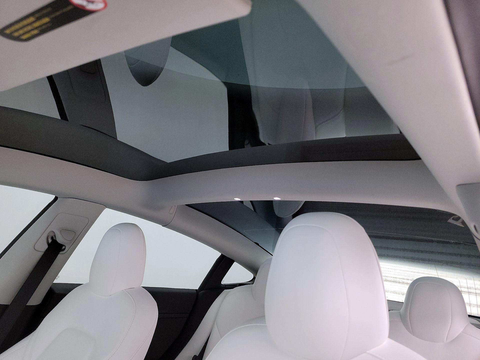 Thumbnail: 2022 Tesla Model 3 - 18