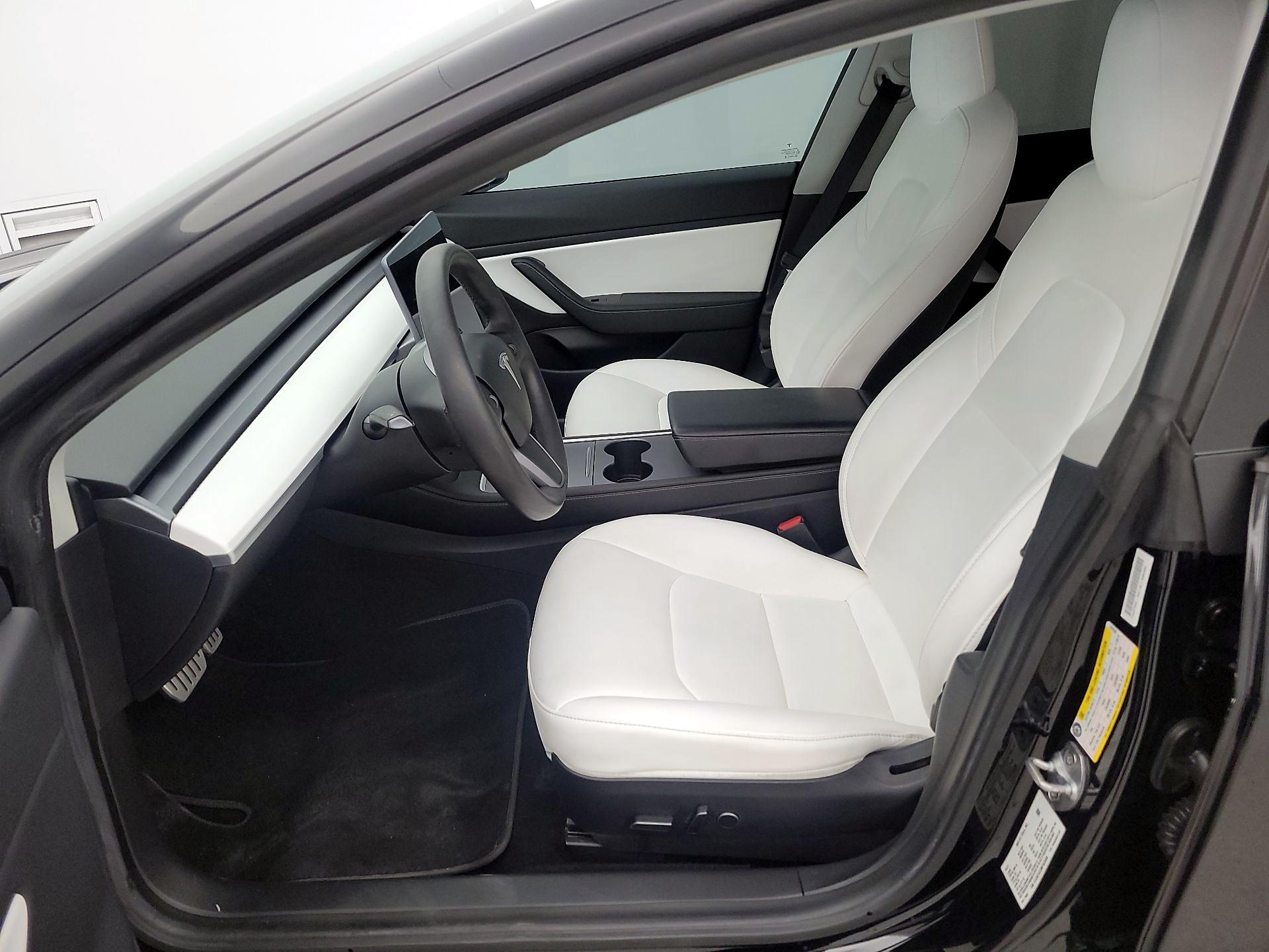 Thumbnail: 2021 Tesla Model 3 - 11