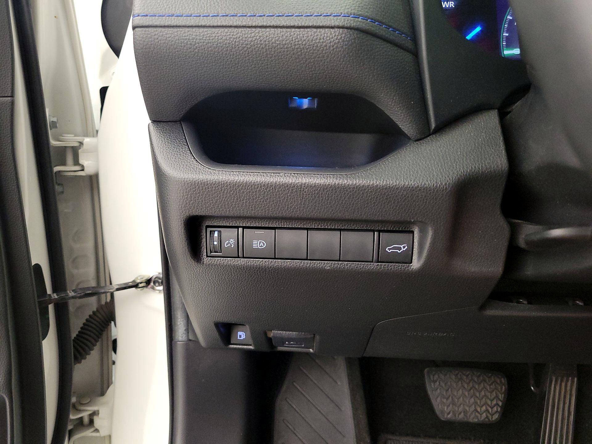 Thumbnail: 2022 Toyota RAV4 - 13