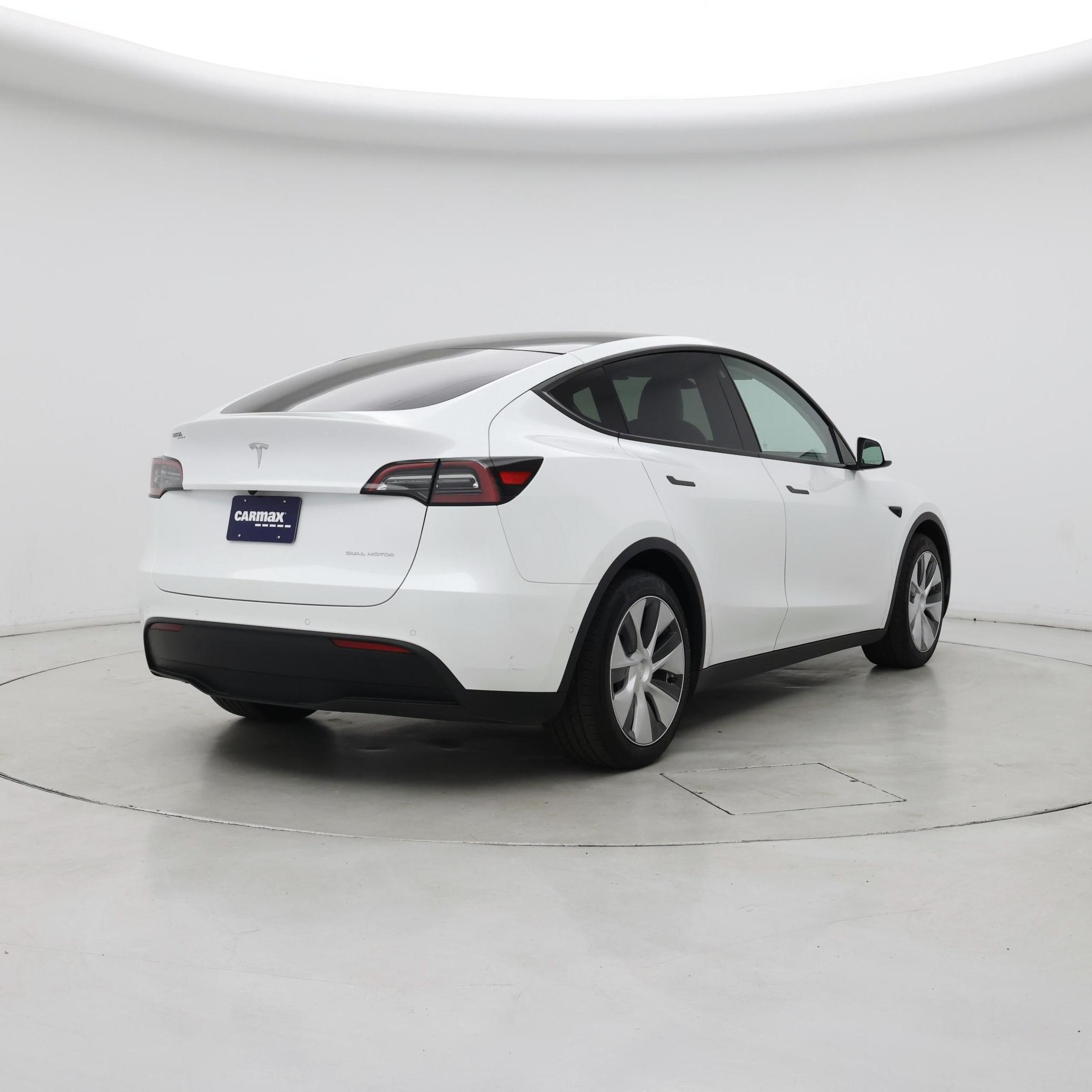 Thumbnail: 2023 Tesla Model Y - 8